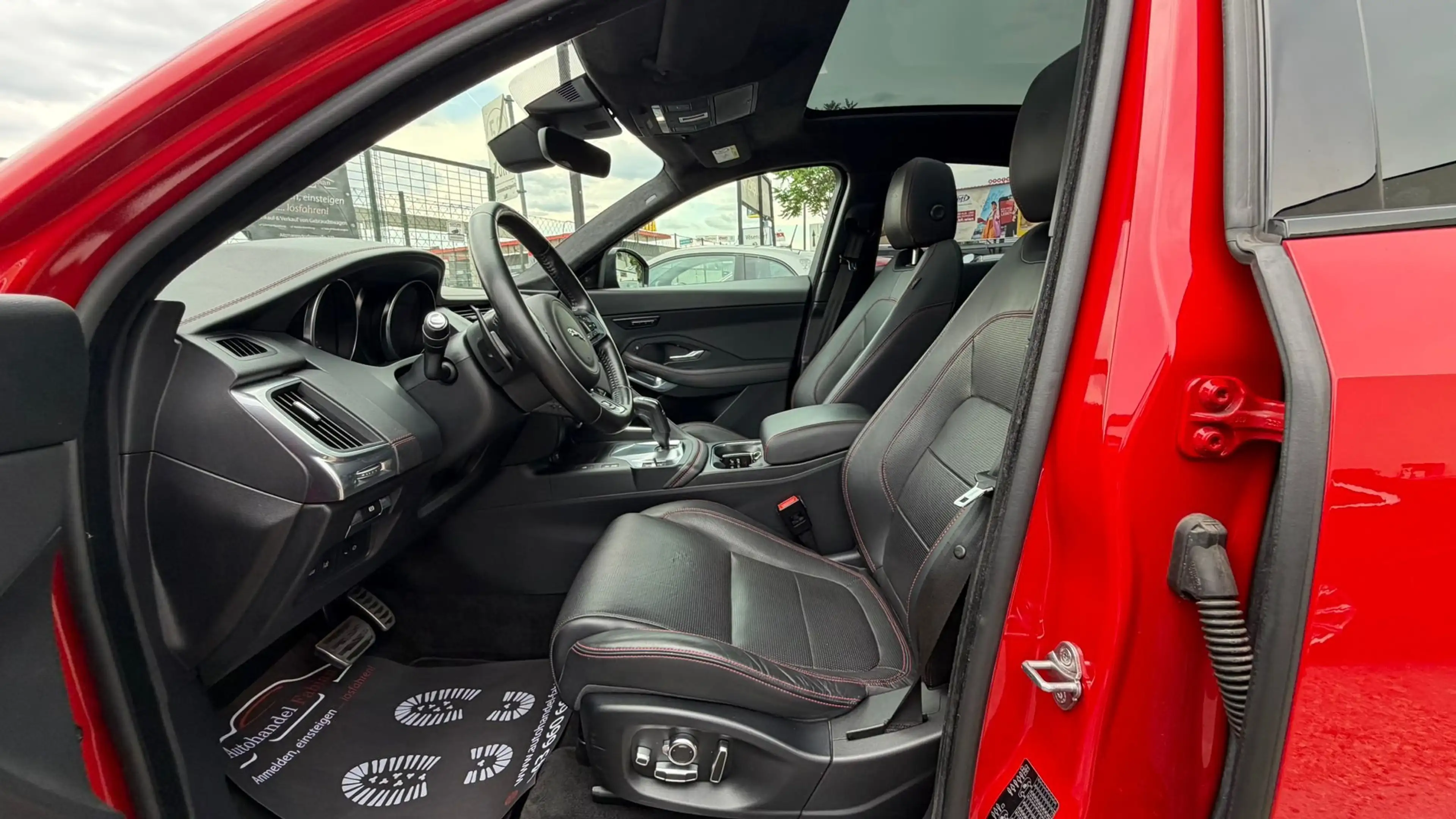 Jaguar E-Pace 2.0DI4 D180 First Edition Allrad Automatik Leder — photo 11