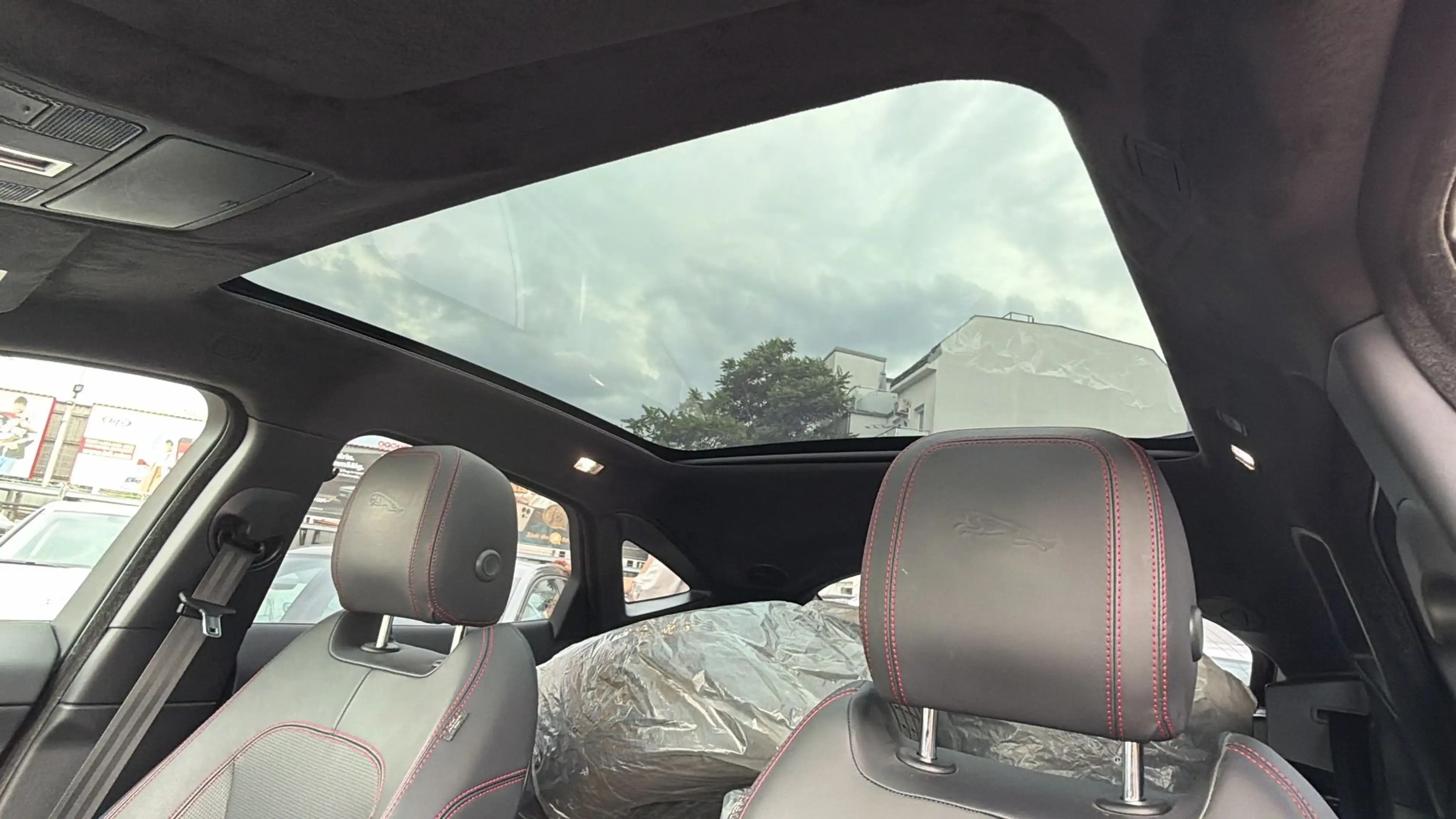 Jaguar E-Pace 2.0DI4 D180 First Edition Allrad Automatik Leder — photo 14