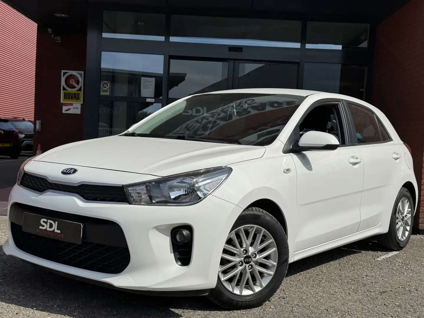 Kia Rio 1.2 CVVT DynamicLine // NAVI // AIRCO // CAMERA // Blanc - 2