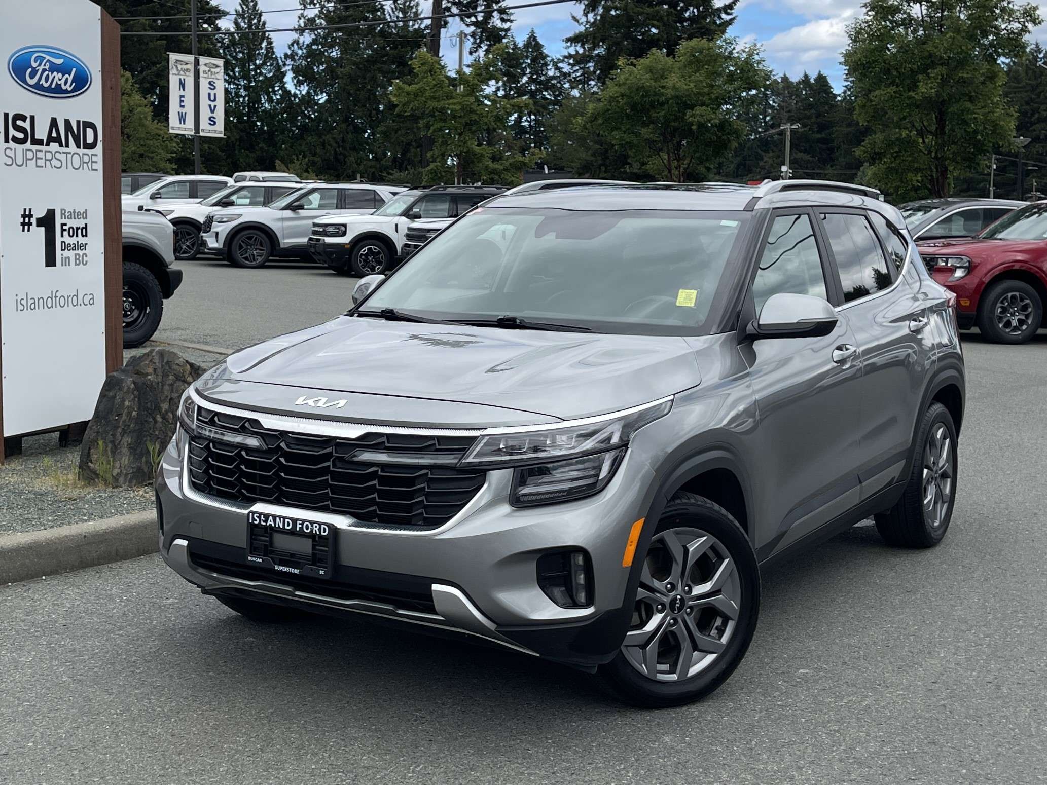 Silver 2024 Kia Seltos SUV / Crossover All-Wheel Drive Automatic
