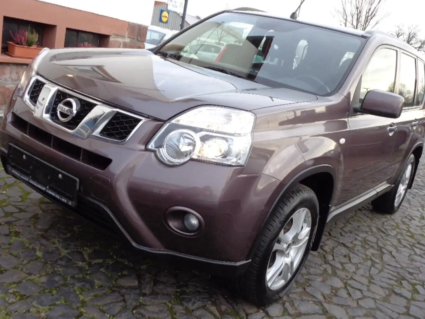 Nissan X-Trail X-Trail 2.0 dci 4x4 DPF SE*2.Hand*ALLRAD* Braun - 1