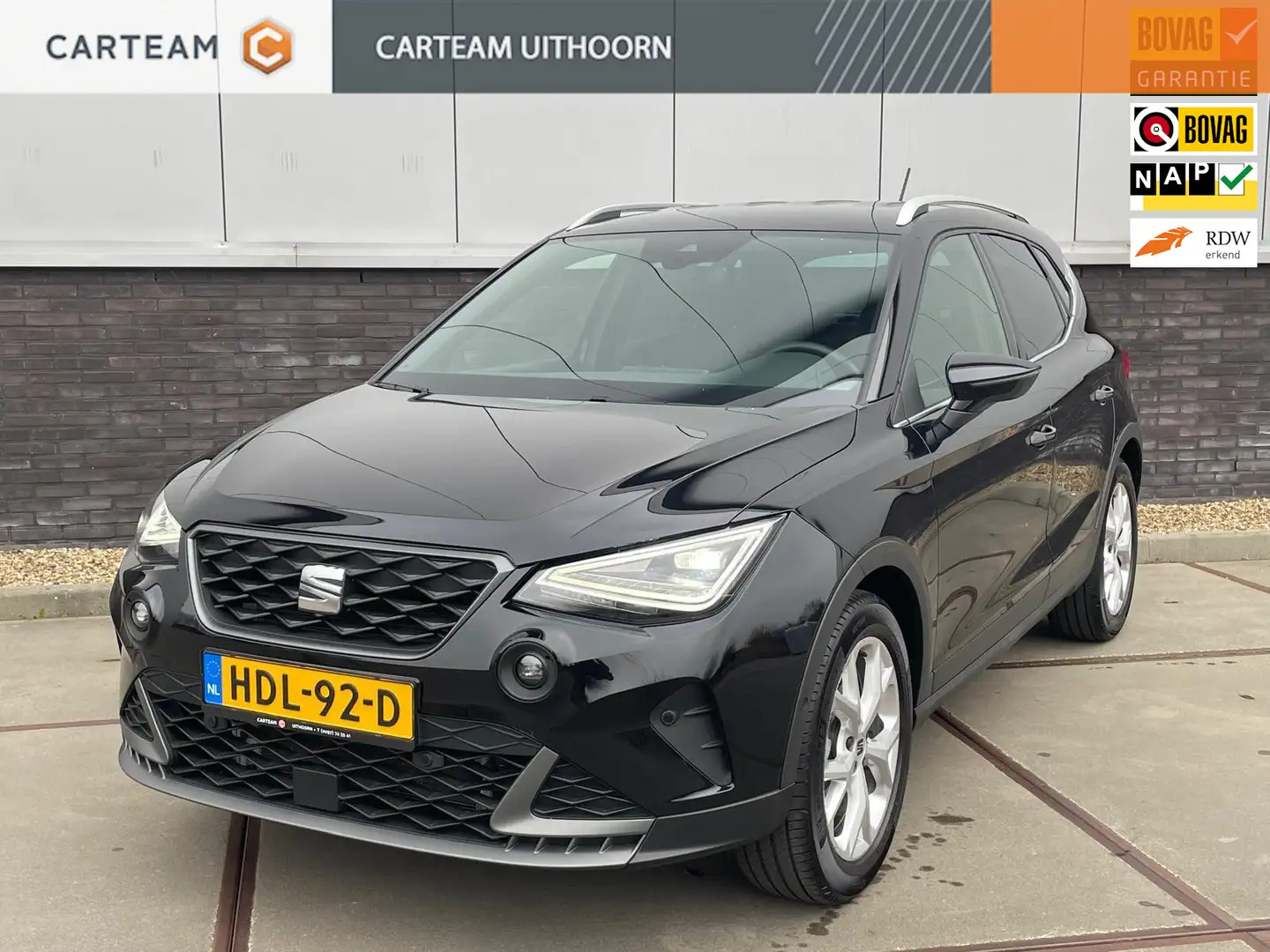 SEAT Arona 1.0 EcoTSI FR Business Connect , 1e Eigenaar, fabr Zwart - 1