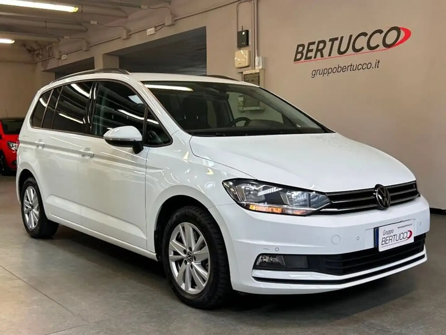 Volkswagen Touran 2.0 TDI 150 CV SCR DSG Business BlueMotion Techno Wit - 1