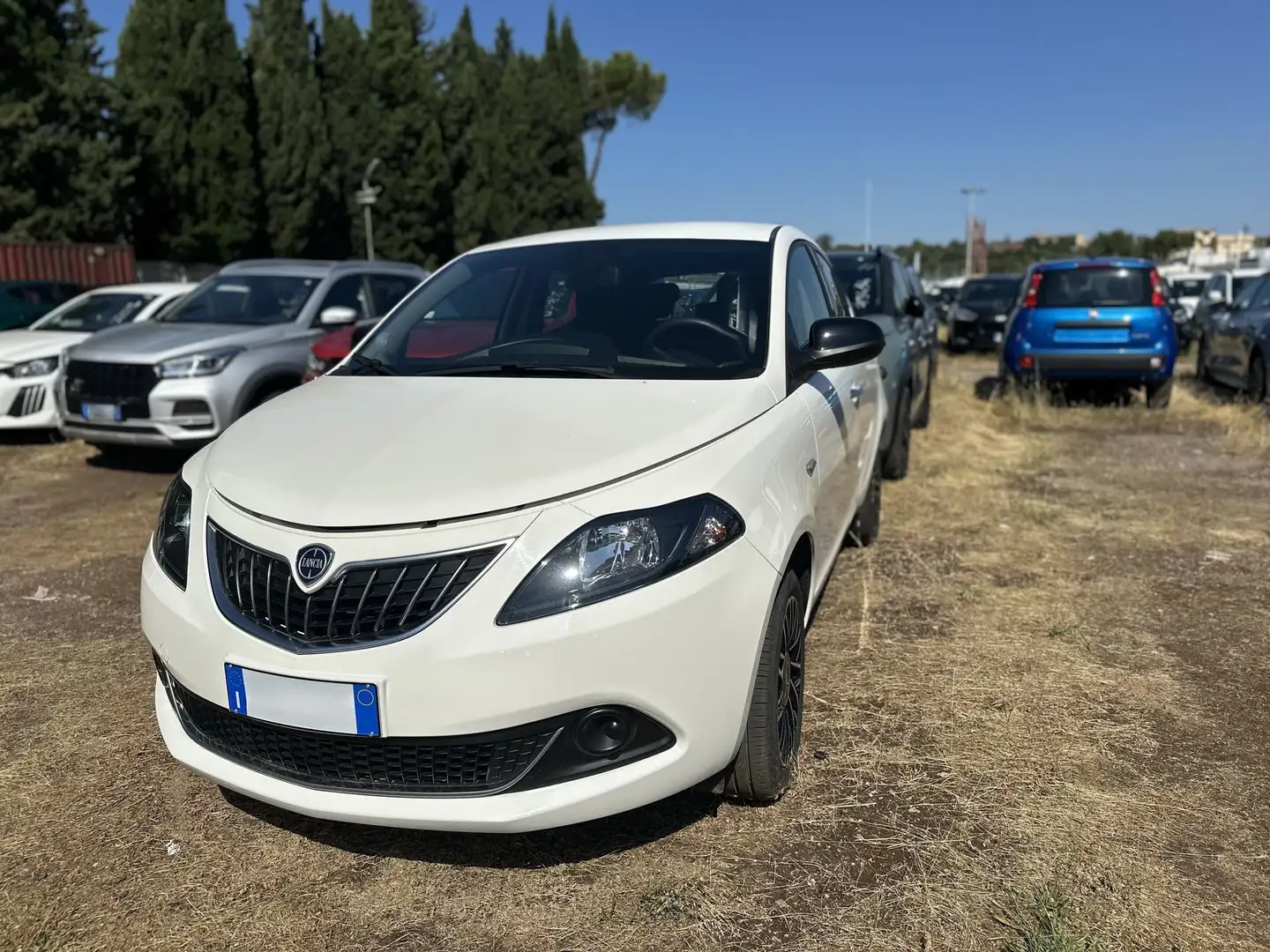 Lancia Ypsilon 1.0 FireFly 5 porte S&S Hybrid Platino Bianco - 1