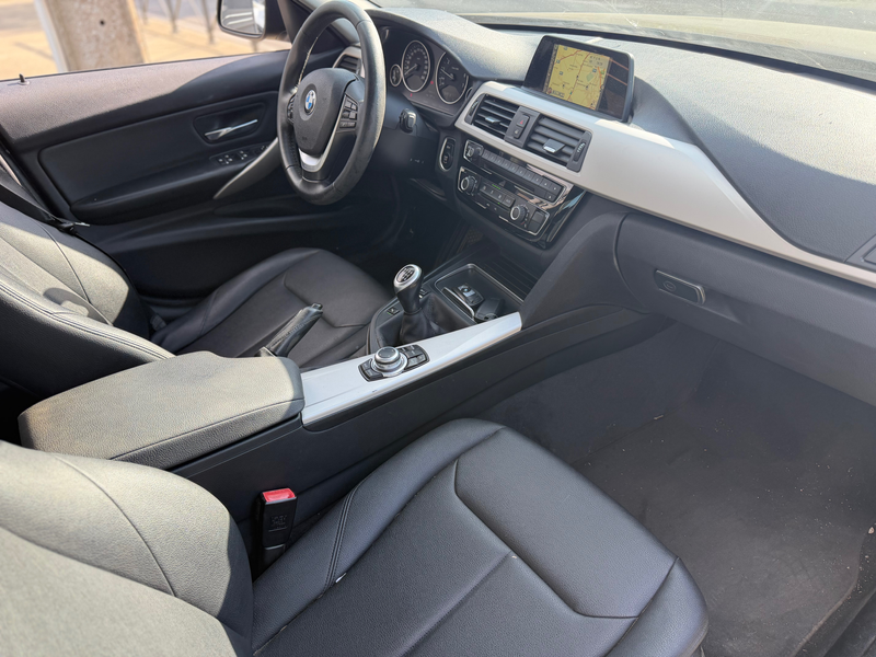 BMW 318 318i ** 96000 km ** CUIR/GPS/AIRCO — photo 3