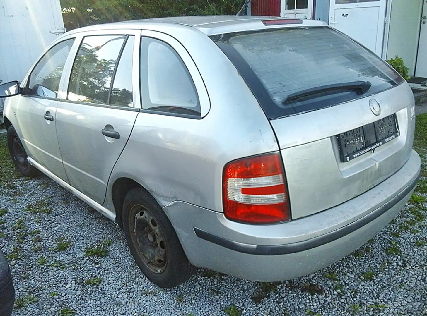 Skoda Fabia Classic 1.4 TDI /2.Hd./ met+Radio+Klima+SV /o.TUV Silber - 2