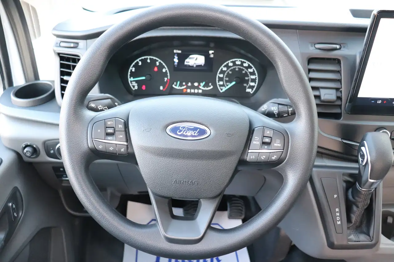 Ford Transit Cargo Van снимка Ford Transit Cargo Van