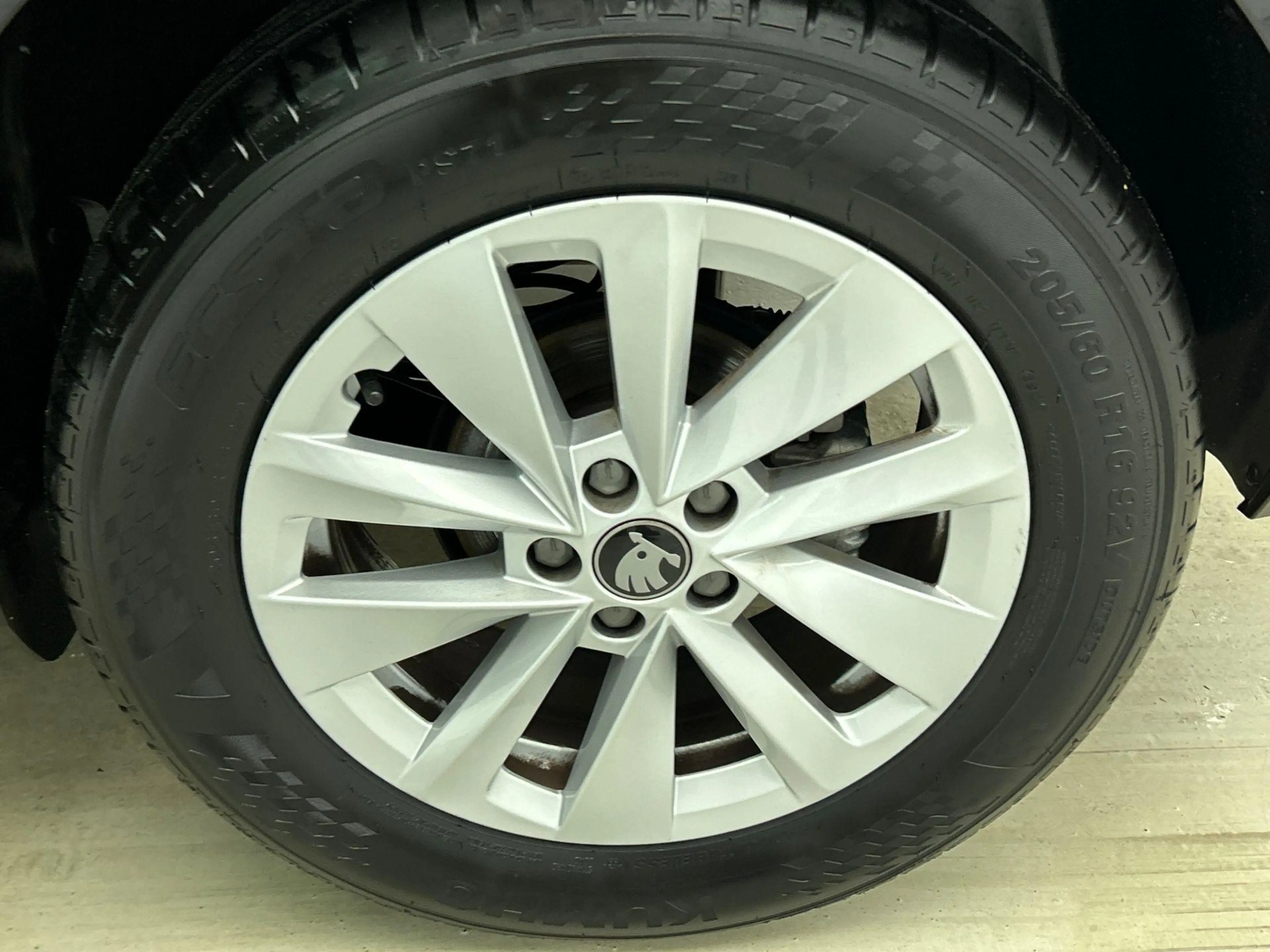 Skoda Kamiq 1.0 TSI Business Edition DSG Navigatie Climate con — photo 3