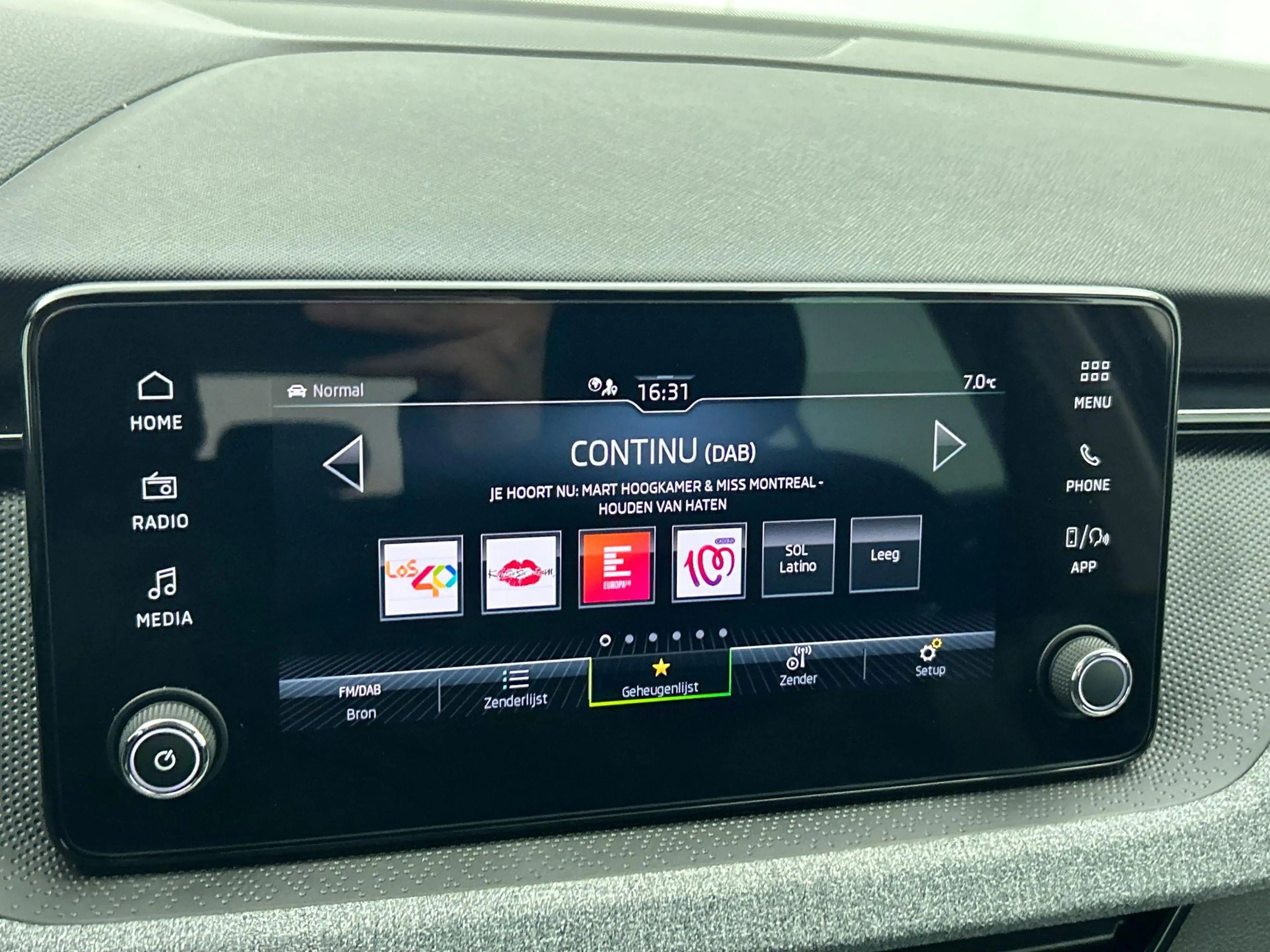 Skoda Kamiq 1.0 TSI Business Edition DSG Navigatie Climate con — photo 13