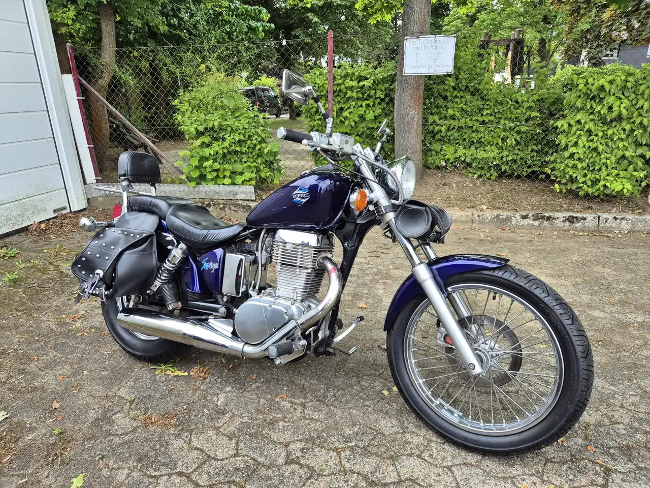 Suzuki LS 650