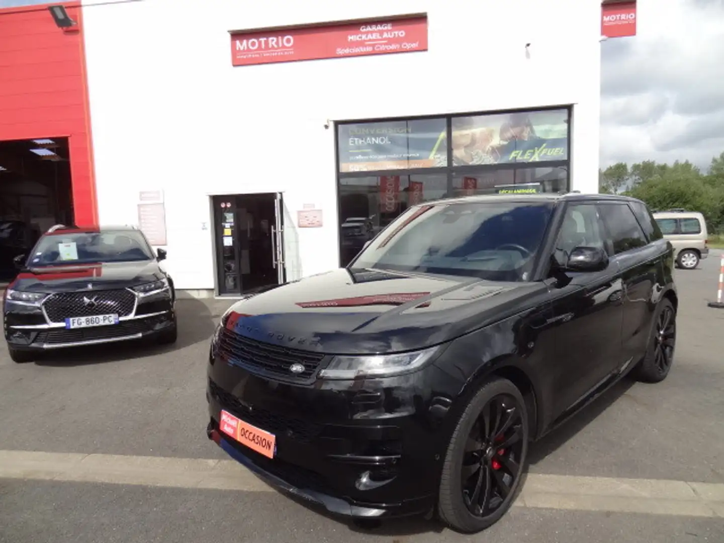 Land Rover Range Rover Sport 3.0 P440E 440CH PHEV DYNAMIC SE Černá - 1