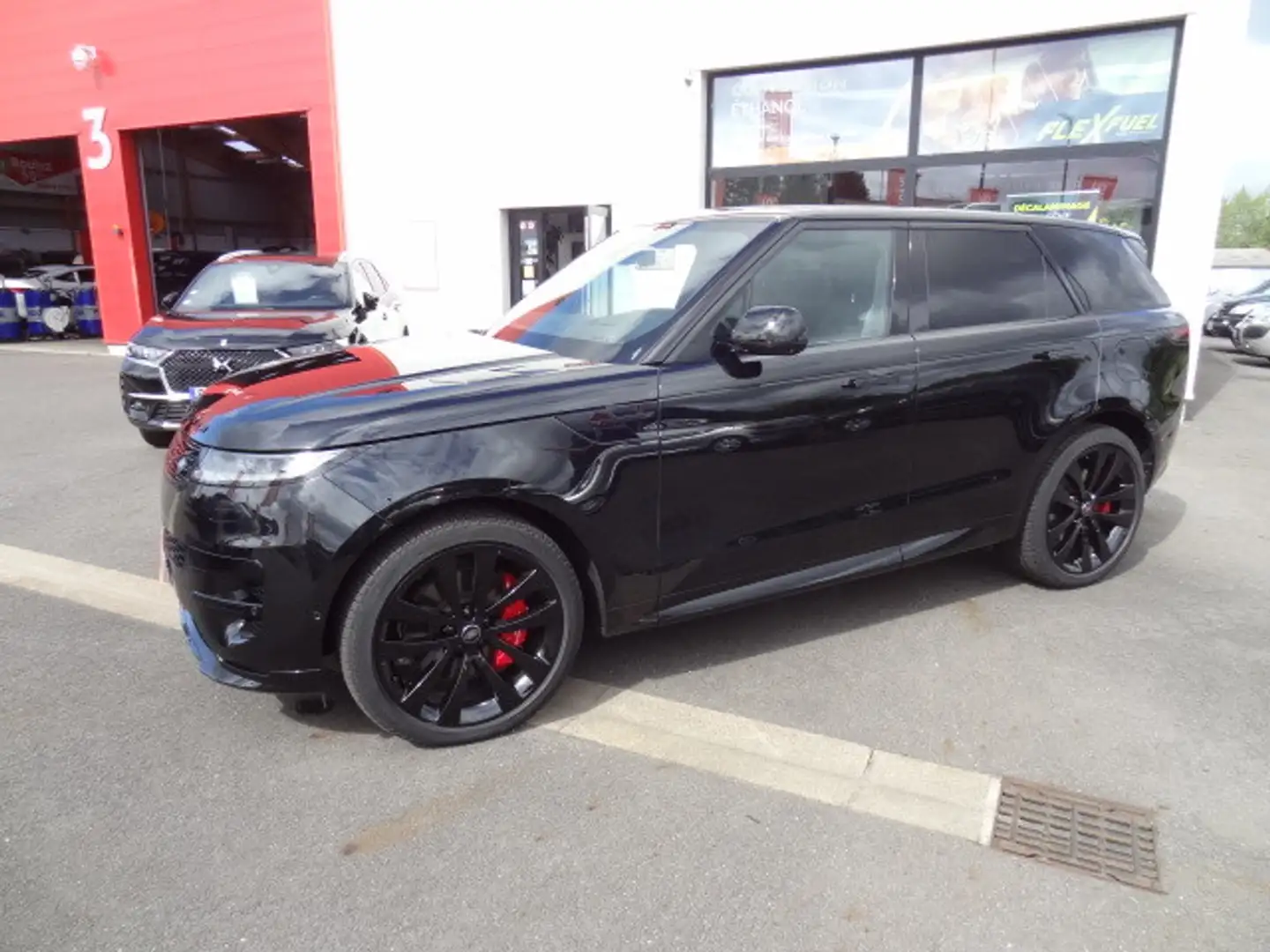 Land Rover Range Rover Sport 3.0 P440E 440CH PHEV DYNAMIC SE Černá - 2