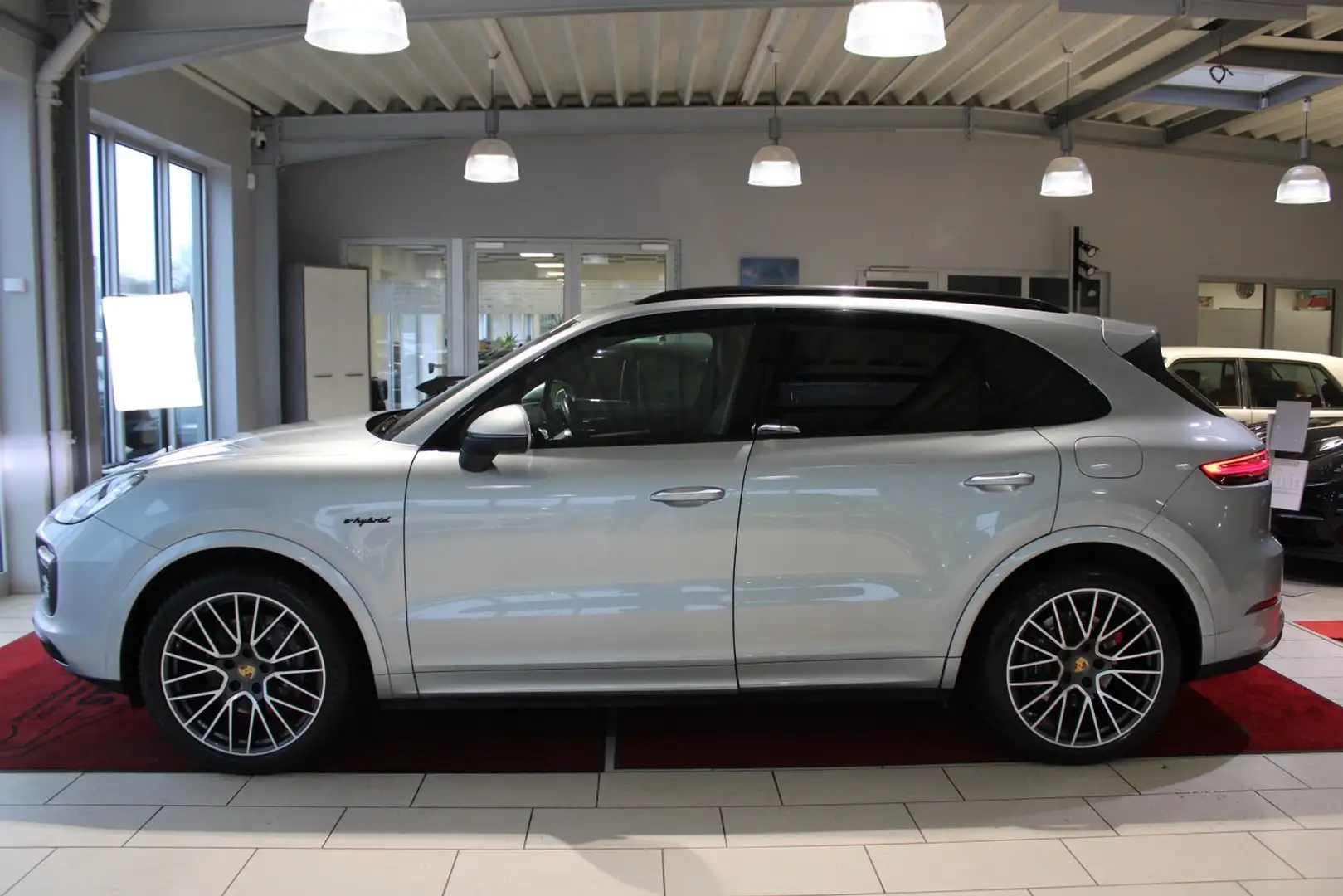 Porsche Cayenne E-Hybrid Ezüst - 2