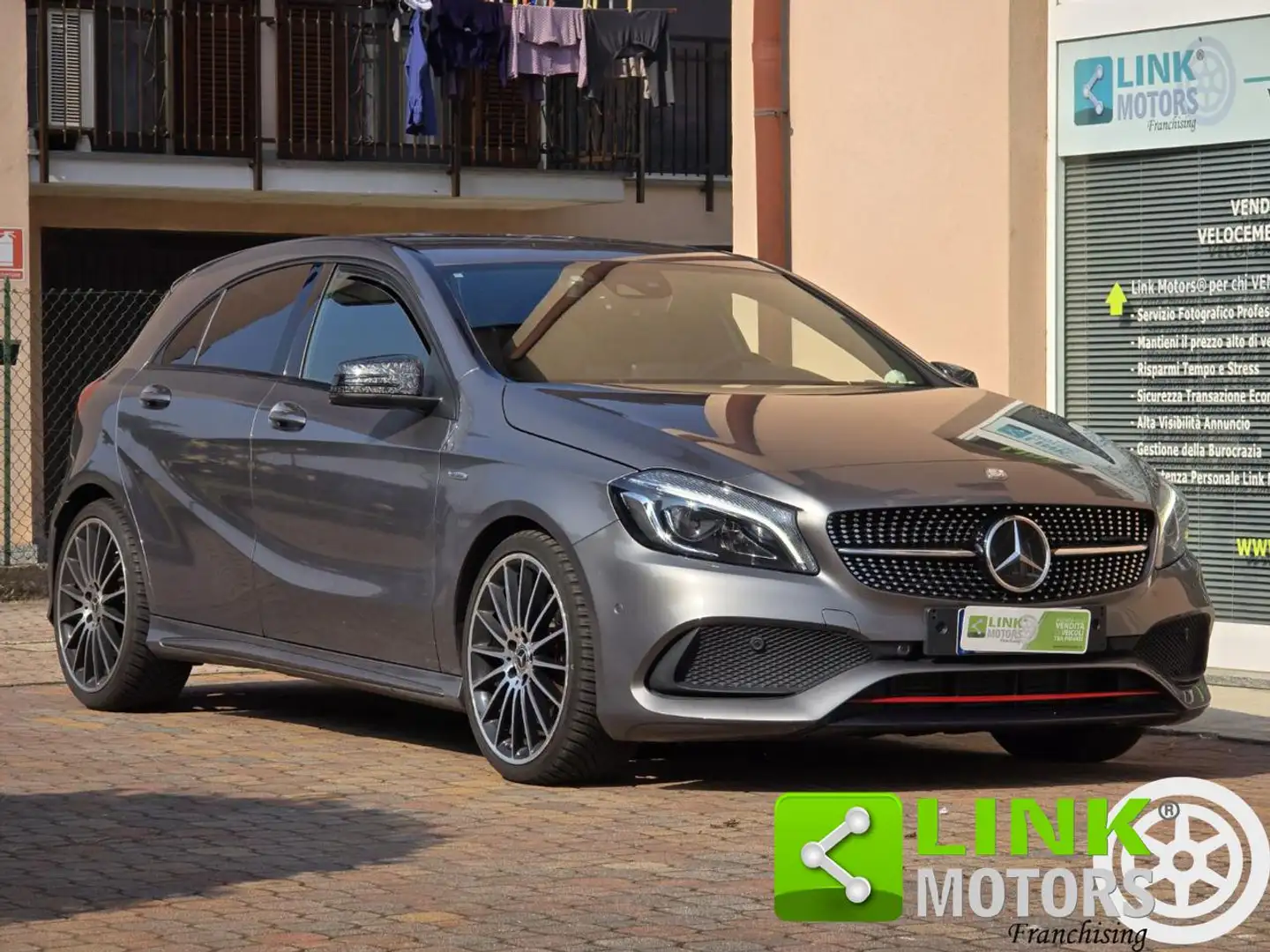 Mercedes-Benz A 250 218 CV DCT 4Matic Sport Grigio - 1