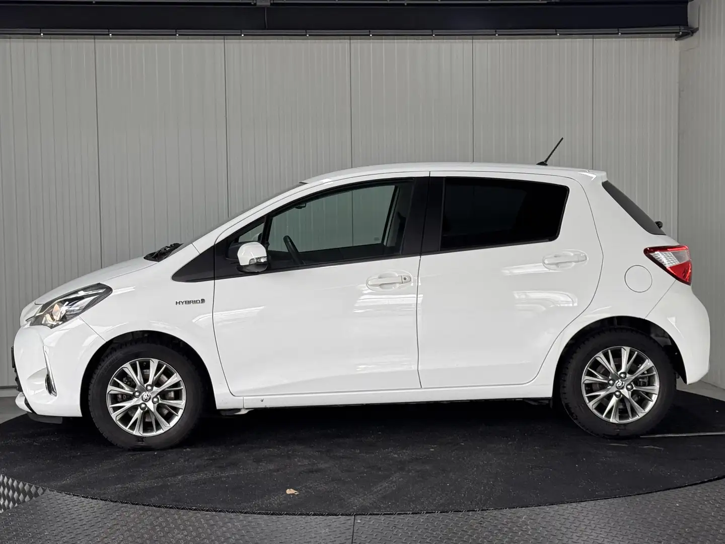 Toyota Yaris 1.5 Hybrid Dynamic Apple Carplay Android Auto NL Weiß - 2