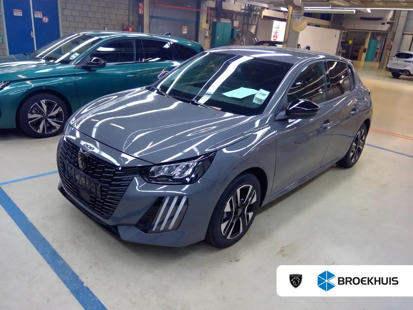 Peugeot 208 Hybrid 100 e-DCS6 Allure | Automaat | Navigatie | Grijs - 1