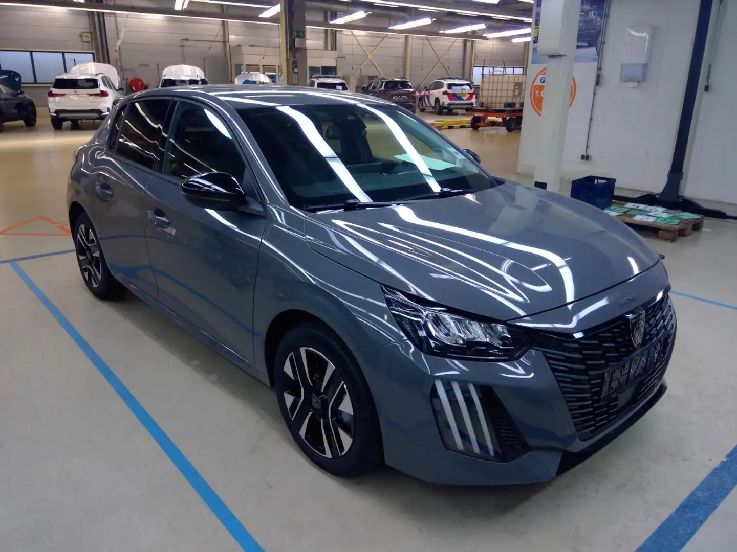 Peugeot 208 Hybrid 100 e-DCS6 Allure | Automaat | Navigatie | Grijs - 2