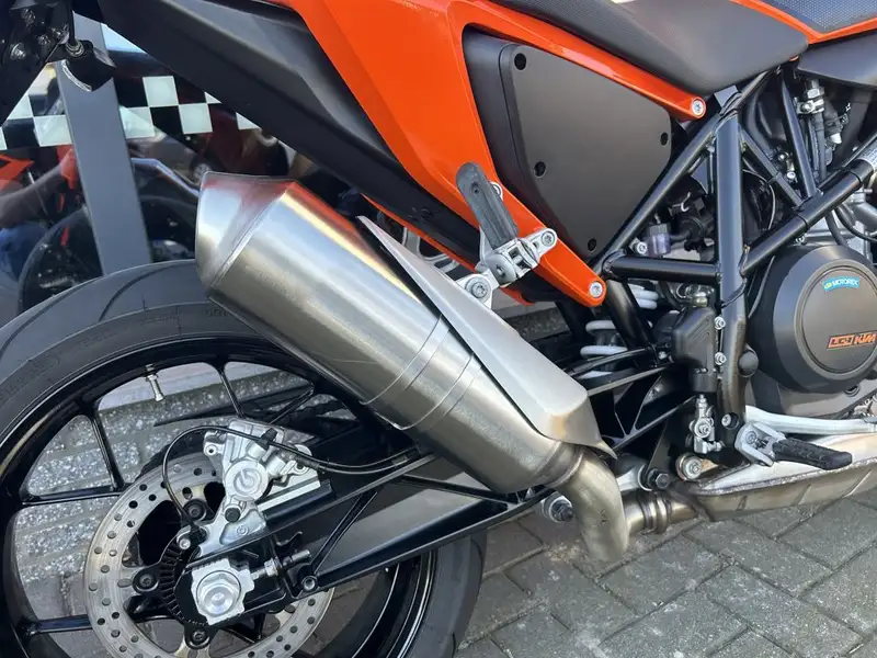 KTM 690 Duke - foto 6