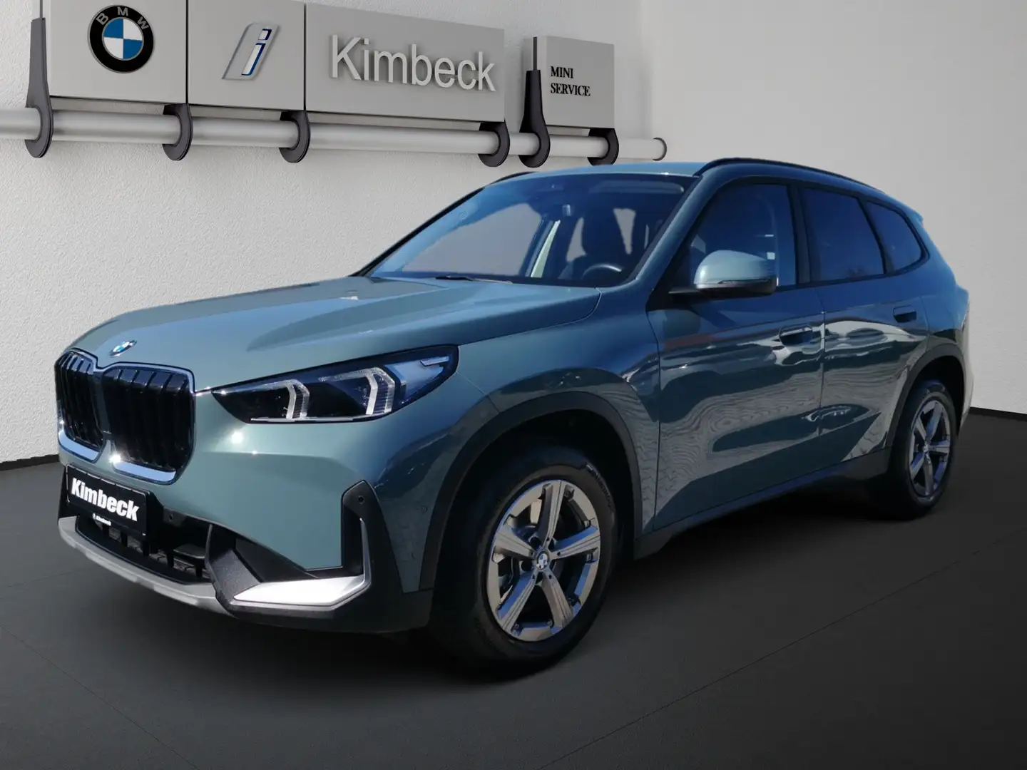 BMW X1 xDrive23i LED ACC ParkAss KeyLessGo Navi Groen - 1