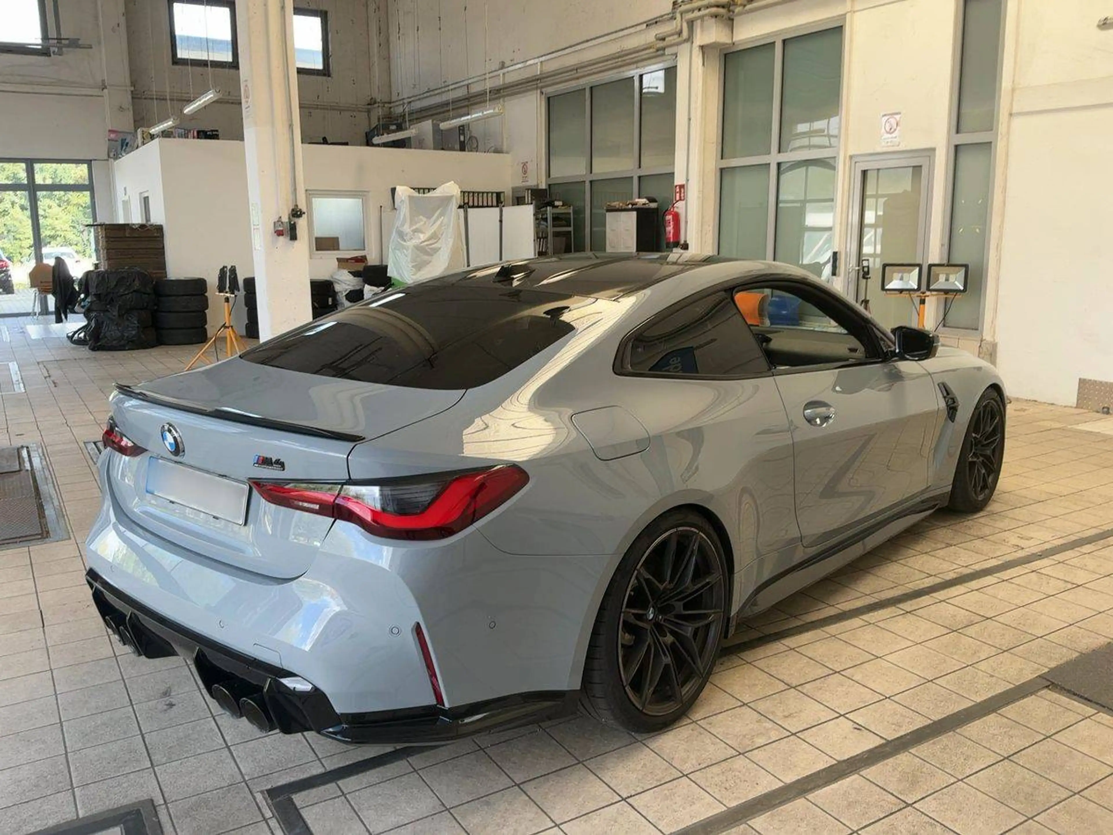 BMW M4 Competition — photo 14