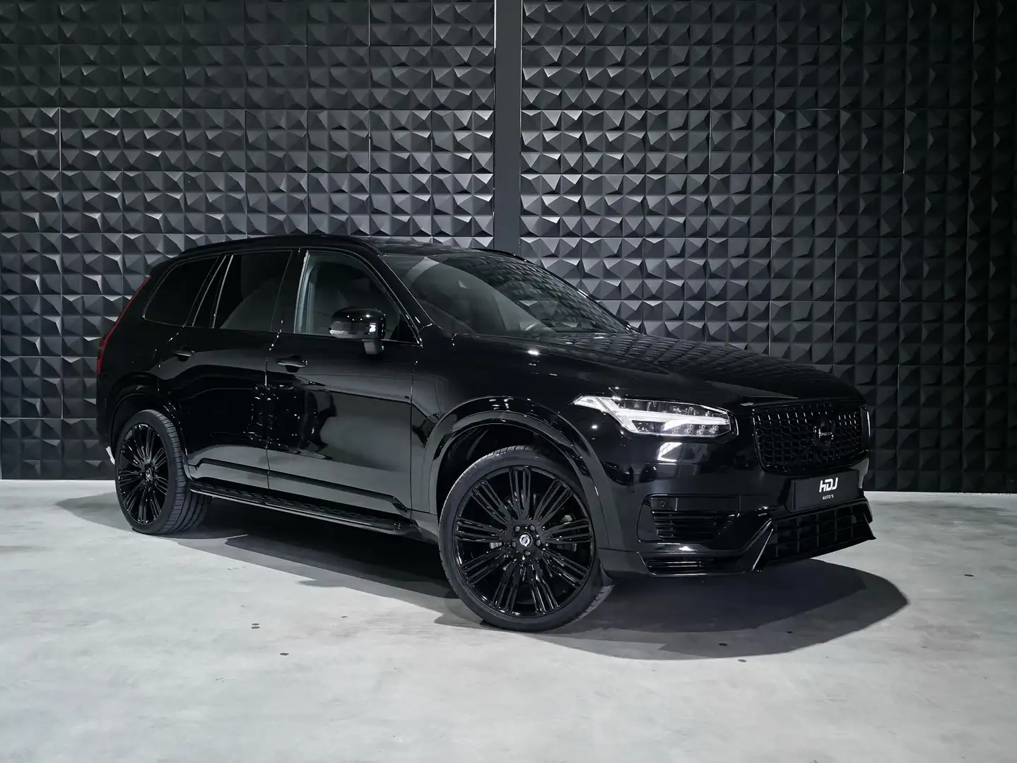 Volvo XC90 2.0 T8 Recharge AWD R-Design | All Black | Cognac Zwart - 2