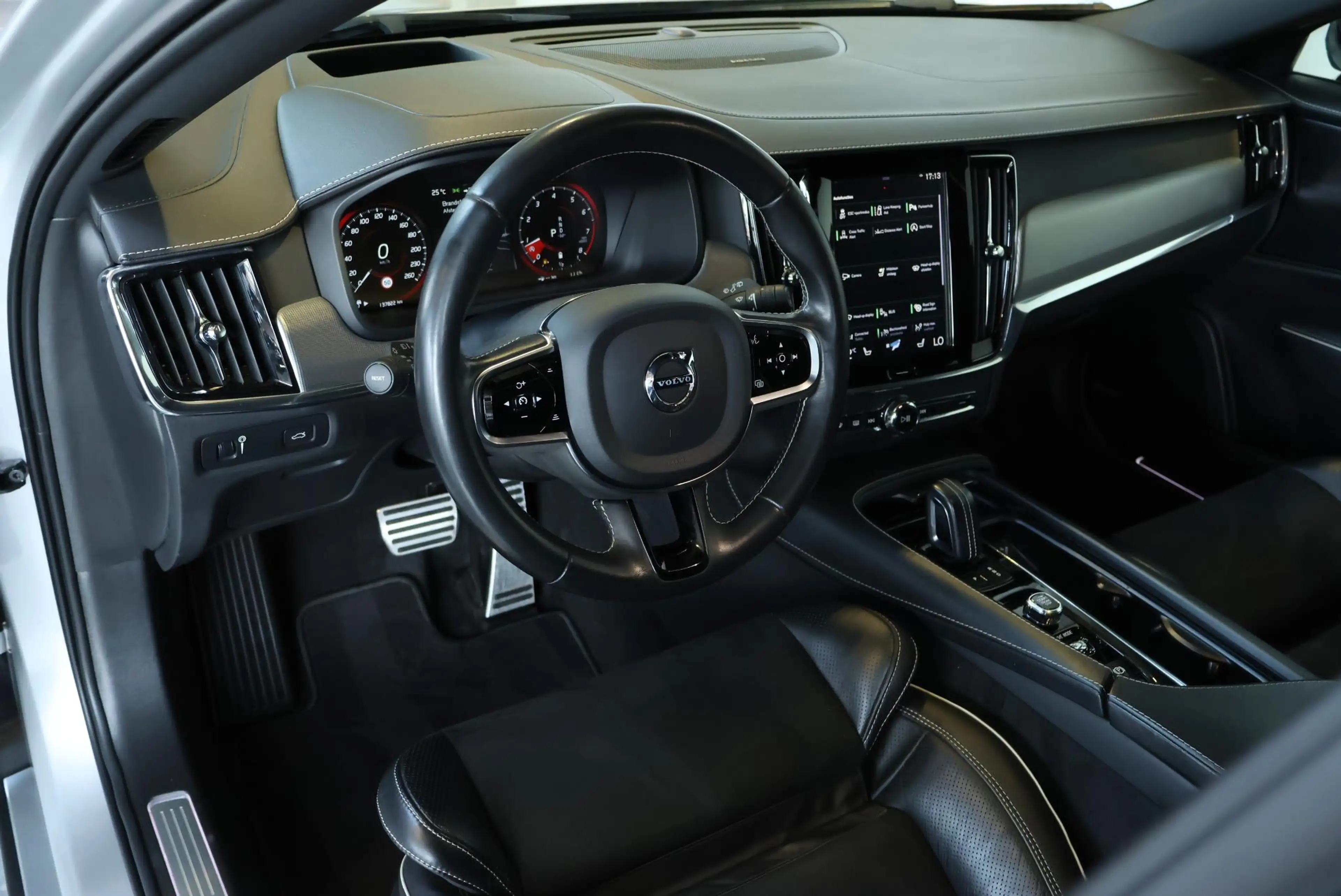 Volvo V90 2.0 B4 R-Design | Semi Electrische Wegklapbare Tre — photo 2