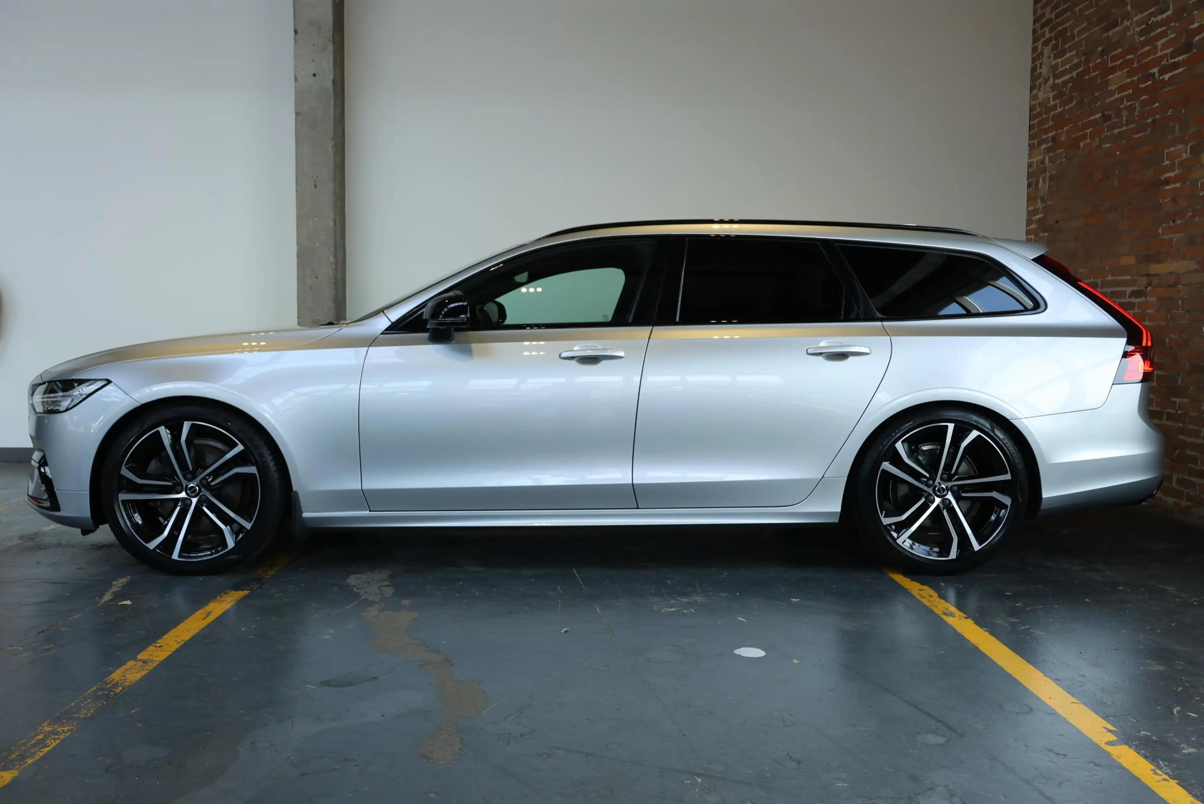 Volvo V90 2.0 B4 R-Design | Semi Electrische Wegklapbare Tre — photo 6
