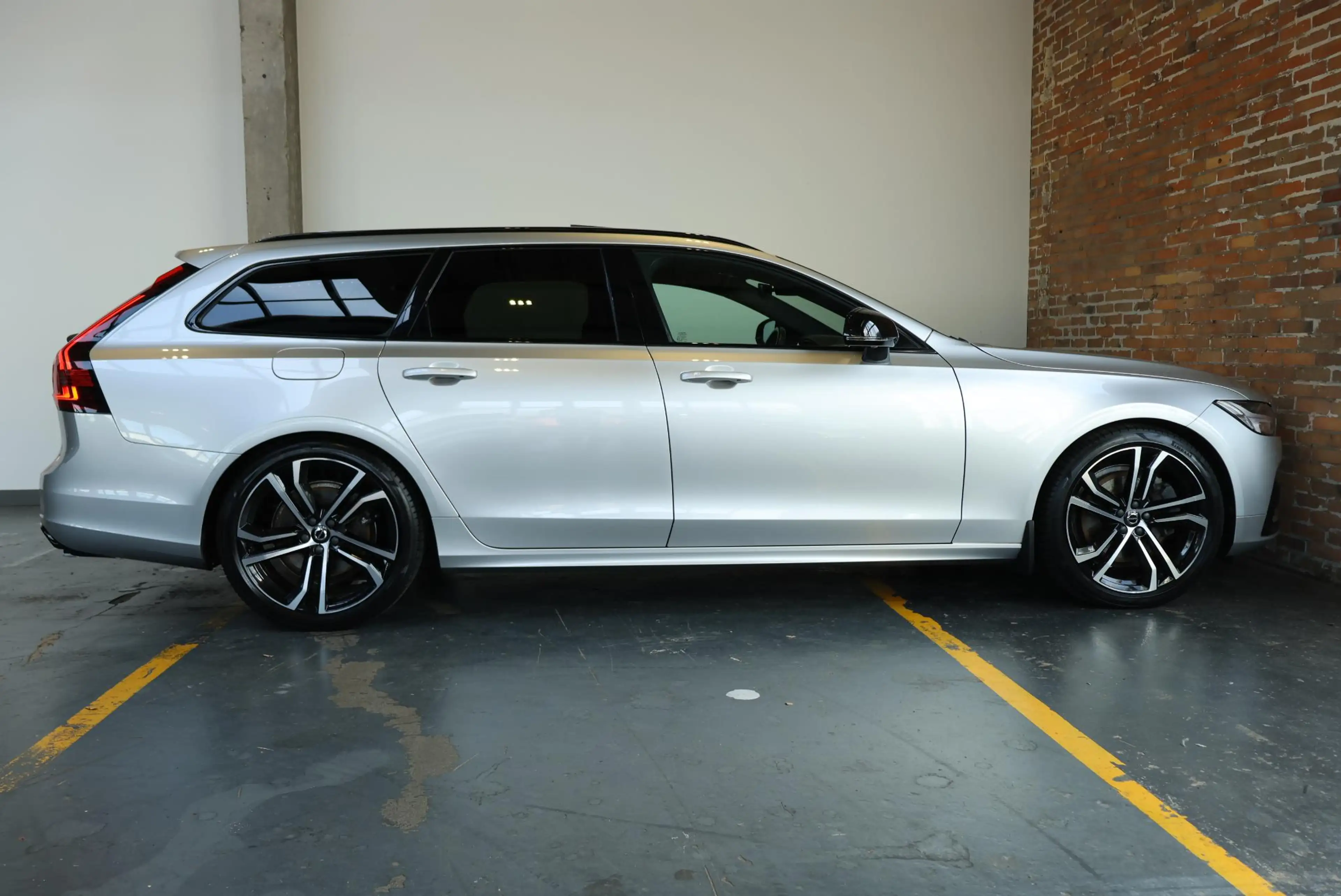 Volvo V90 2.0 B4 R-Design | Semi Electrische Wegklapbare Tre — photo 4