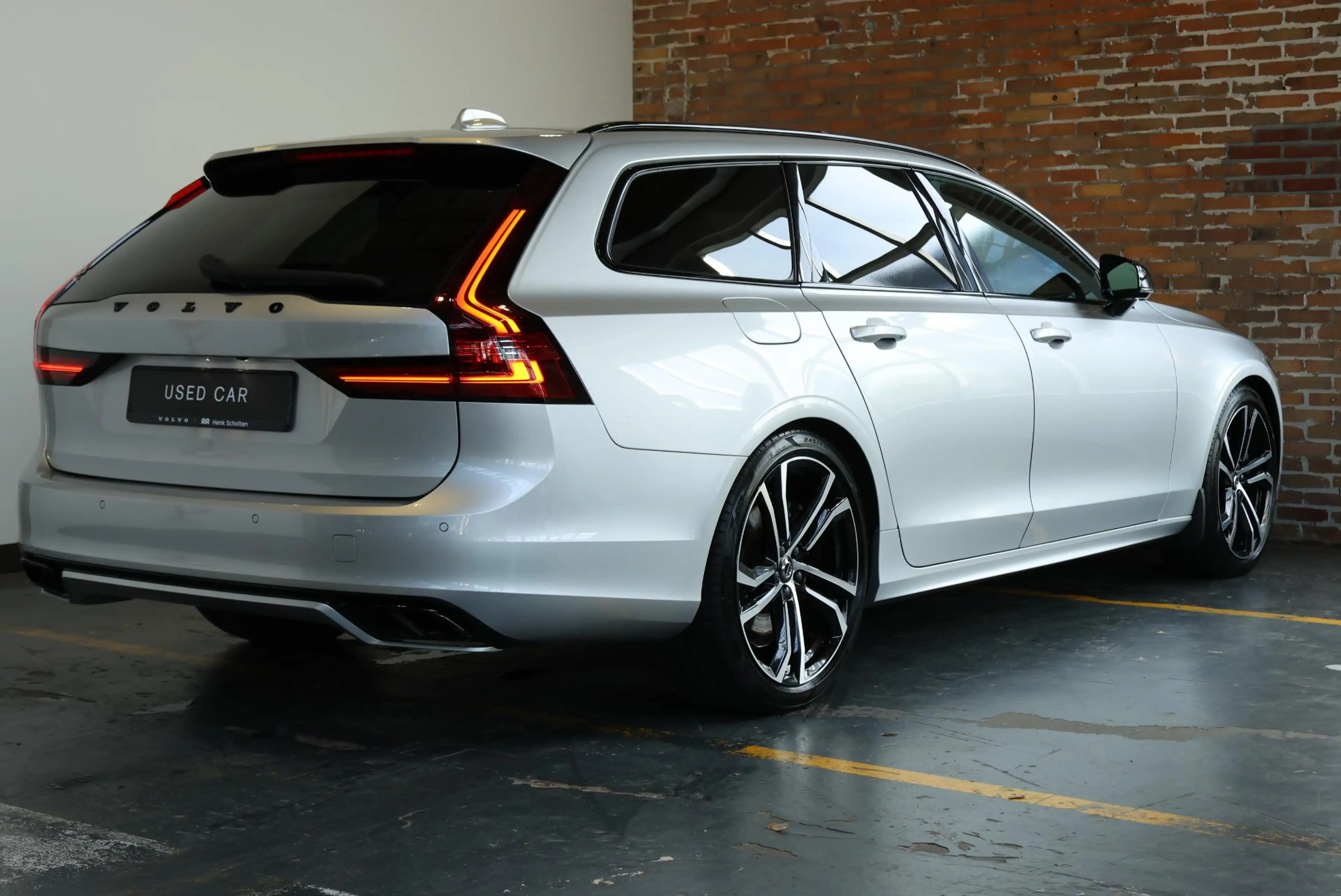 Volvo V90 2.0 B4 R-Design | Semi Electrische Wegklapbare Tre — photo 3