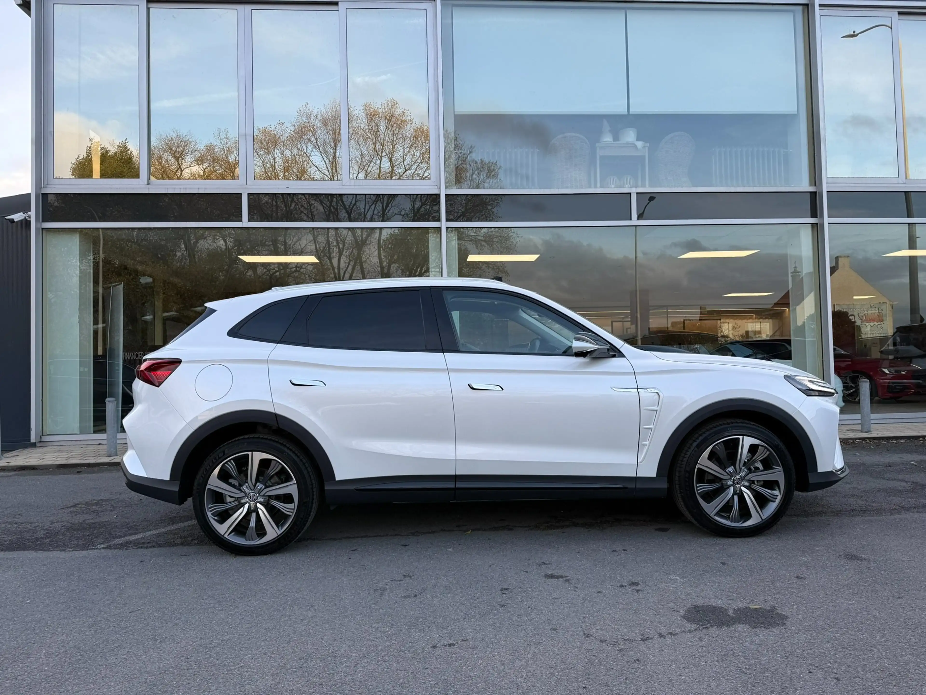 MG Marvel R LUXURY / PANO / ZETELVERWARMING / CARPLAY / 360CAM — photo 9