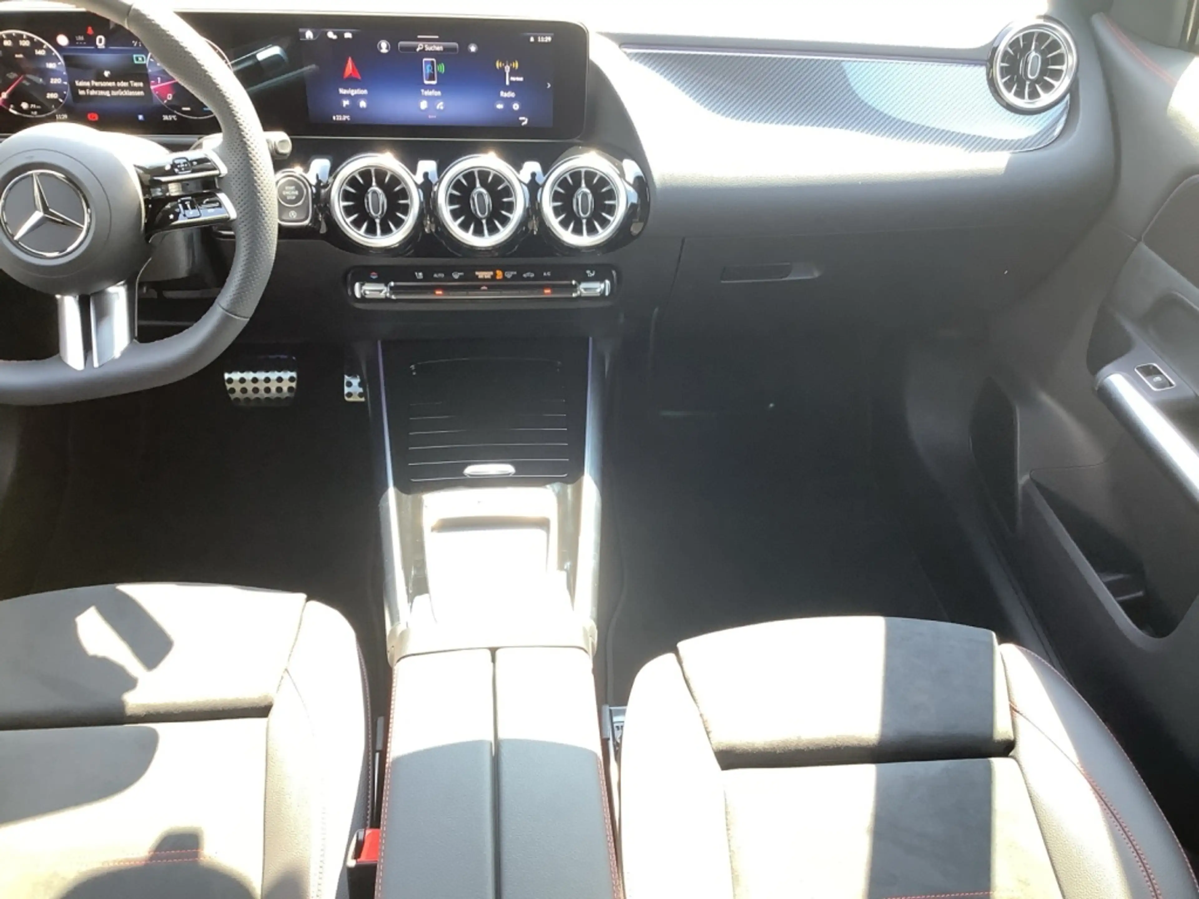 Mercedes-Benz GLA 220 4MATIC AMG+19"+MBUX+MBeam+Night+Ambiente — photo 7