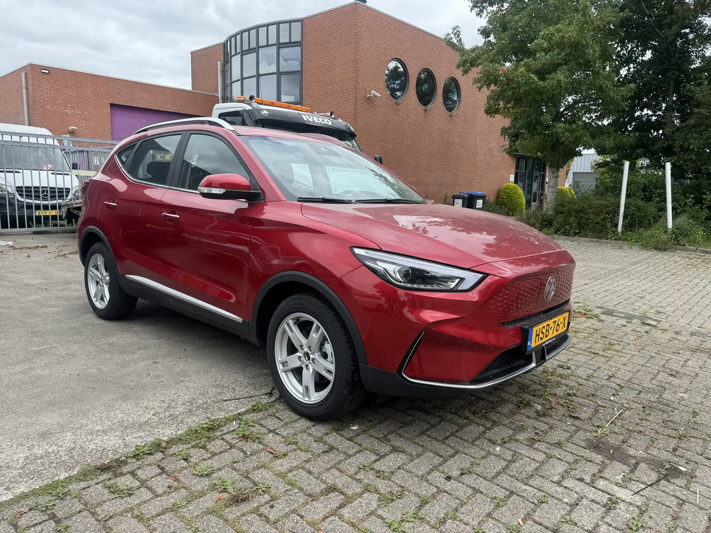 MG ZS Std. R Comfort Piros - 1