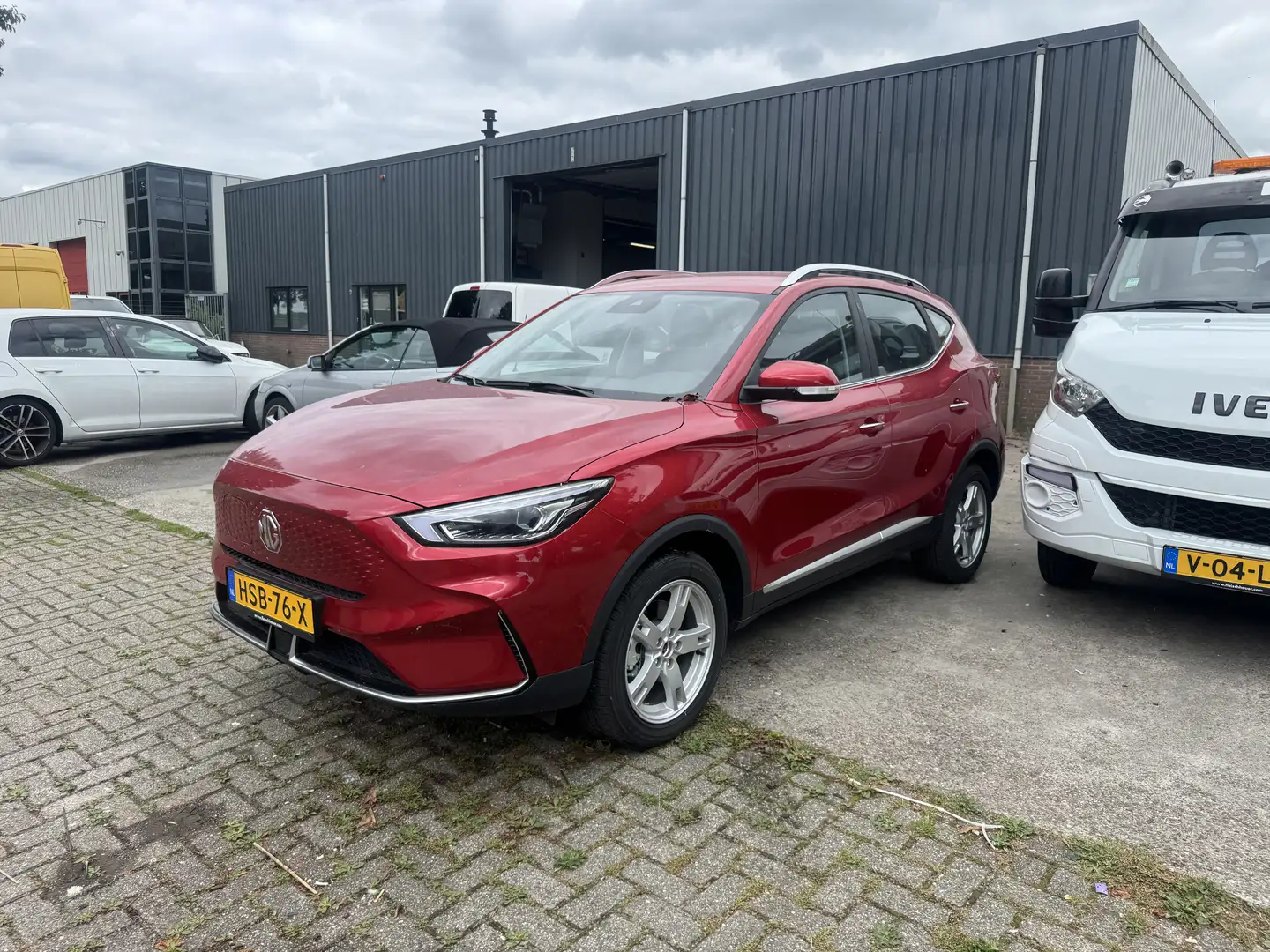 MG ZS Std. R Comfort Piros - 2