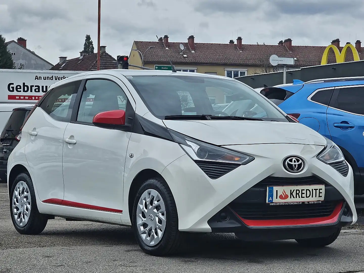 Toyota Aygo 1,0 VVT-i x-play NUR 35300 KM! 1-Hand Pickerl+S... Weiß - 1