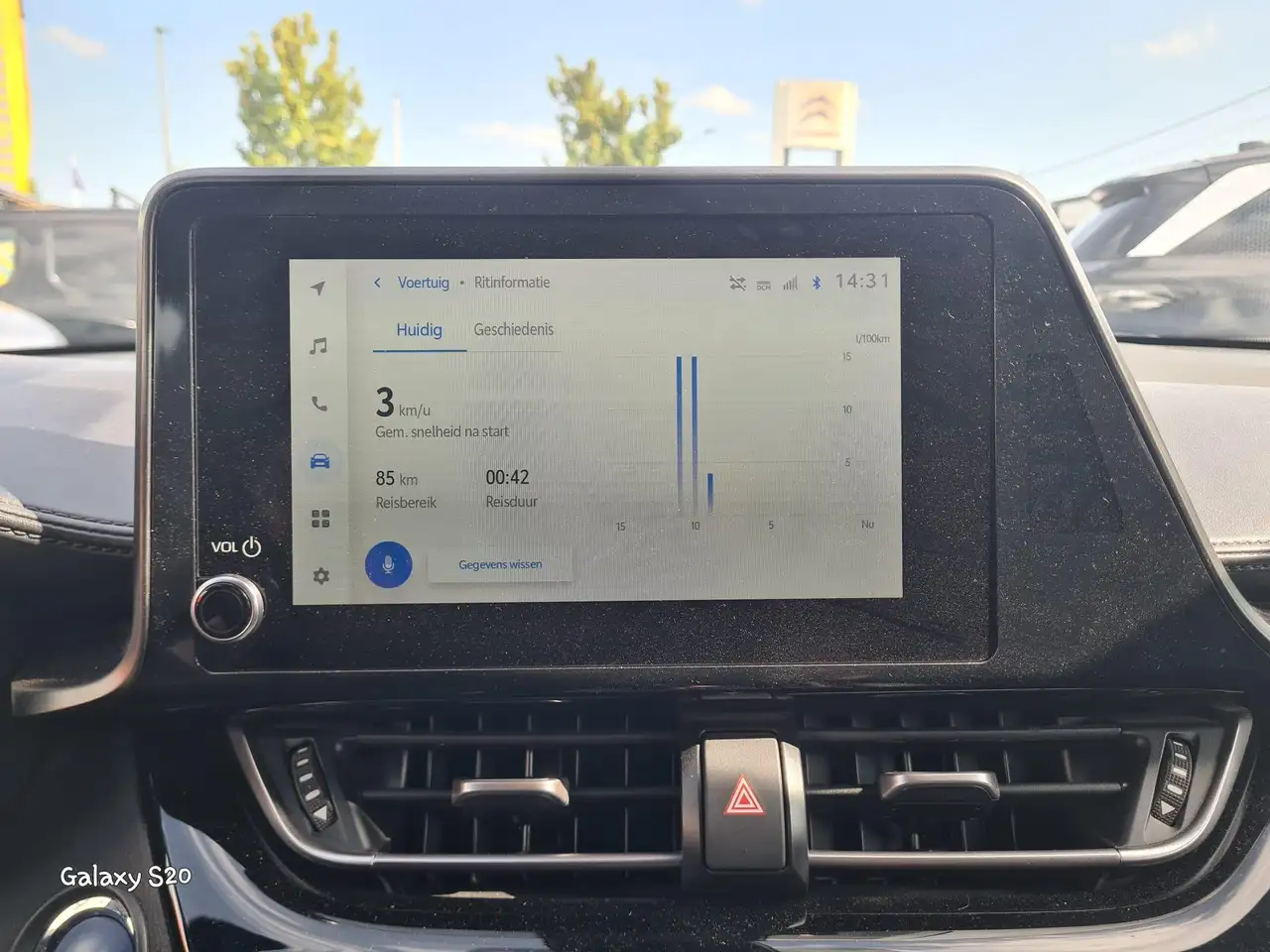 Toyota C-HR 2.0 Hybrid C-HIC Bi-Tone e-CVT 5d 112kW, миниатюра 20