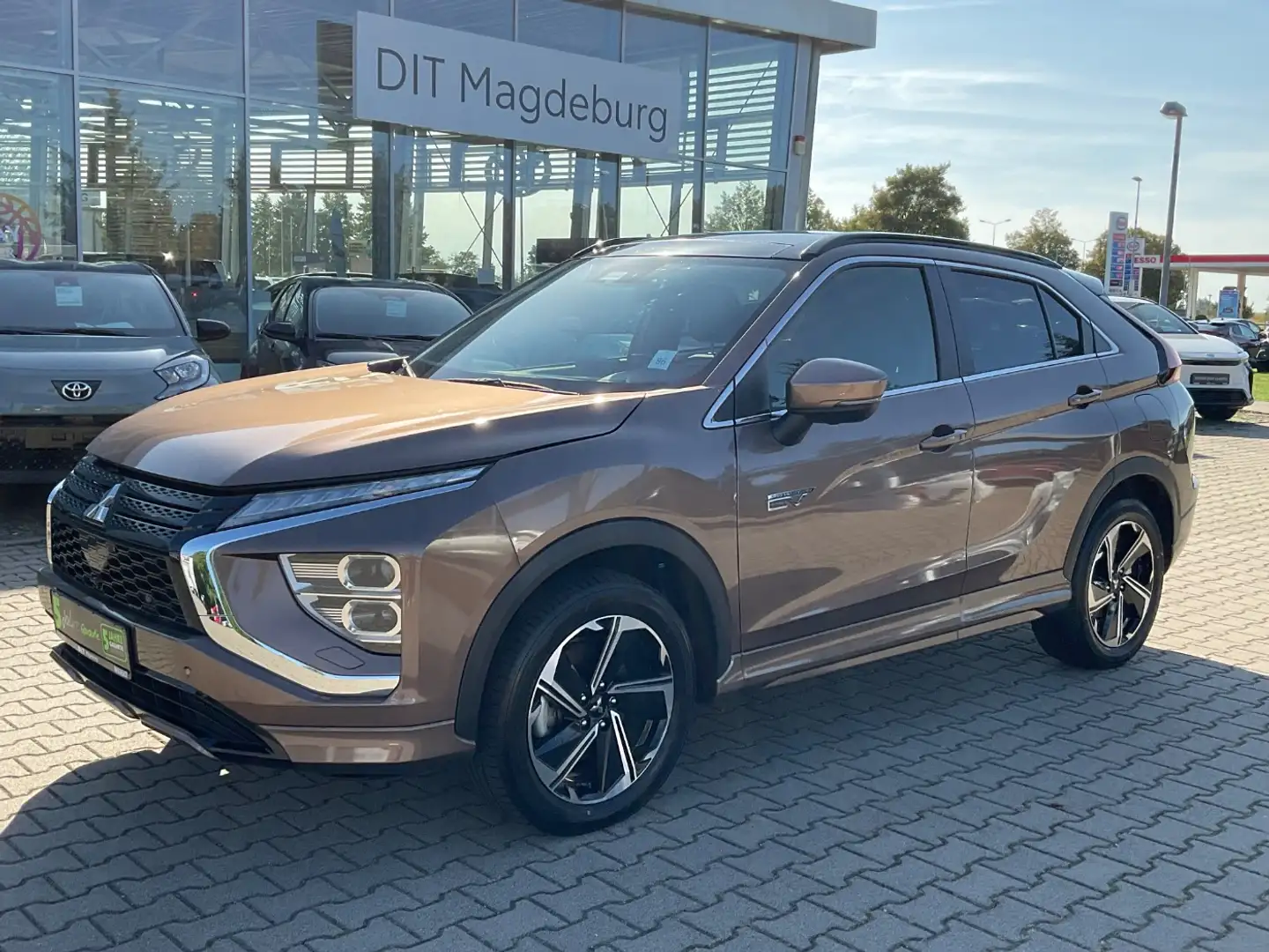 Mitsubishi Eclipse Cross 2.4 PHEV TOP ACC+LED+Navi+Carplay Bruin - 2