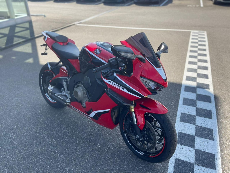 Honda CBR 1000 RA Rot Bodis Auspuff Kennzeichenha.kurz — photo 4