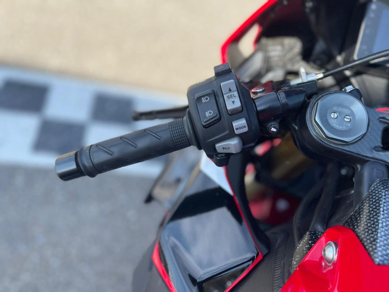 Honda CBR 1000 RA Rot Bodis Auspuff Kennzeichenha.kurz — photo 9