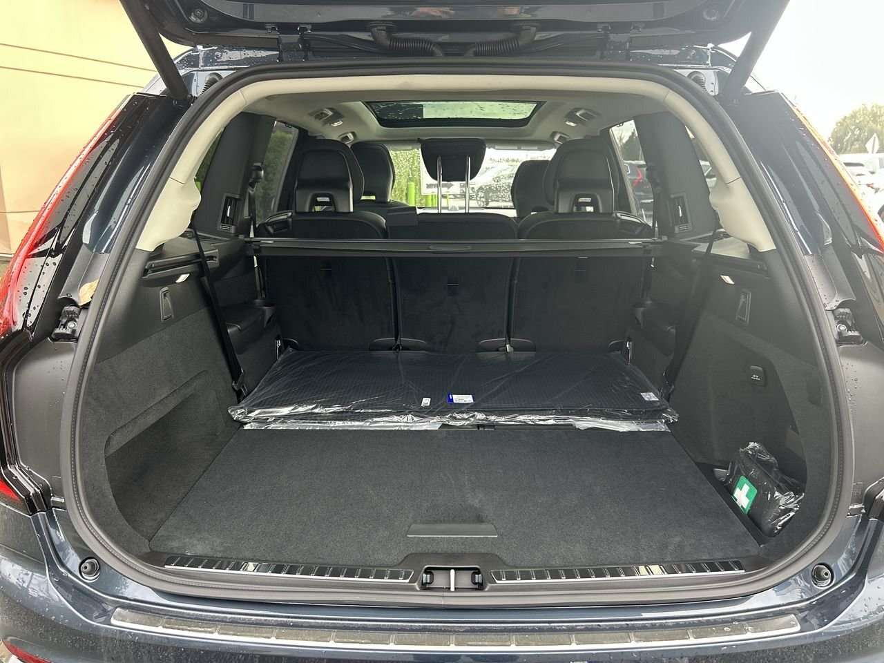 2026 Volvo XC90 Ultra 7-Seater (Dark Theme) Protection Package | B thumb 32