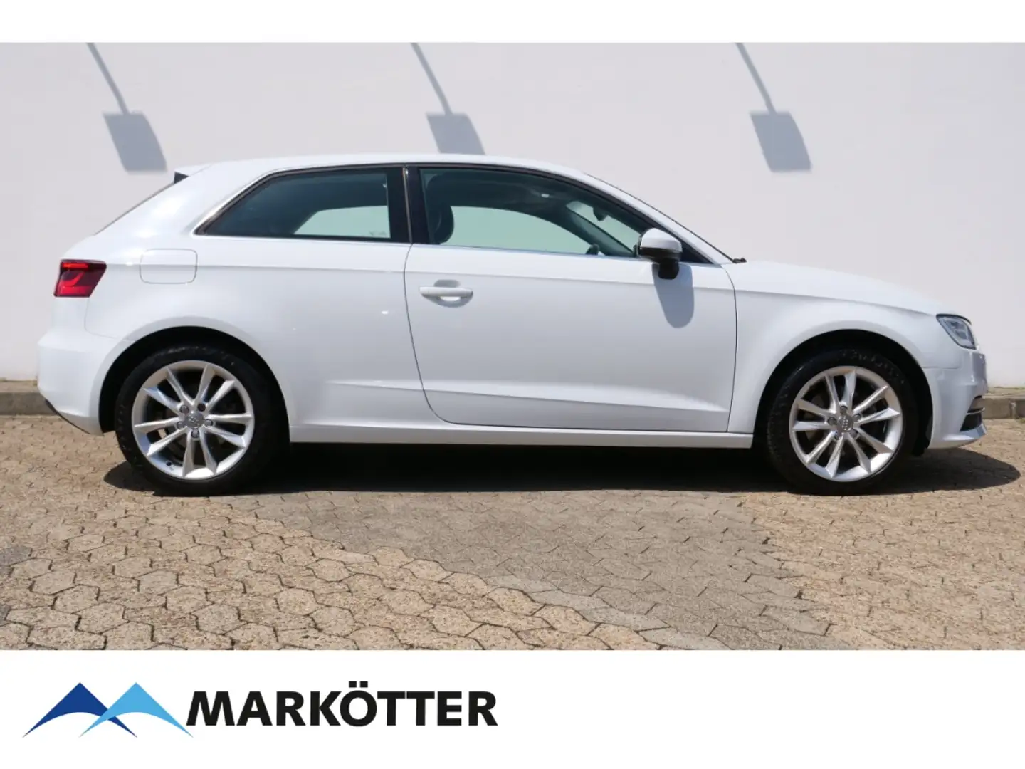 Audi A3 2.0 TDI Navi/Xenon/Kamera/Bluetooth/2xPDC/AHK Weiß - 1