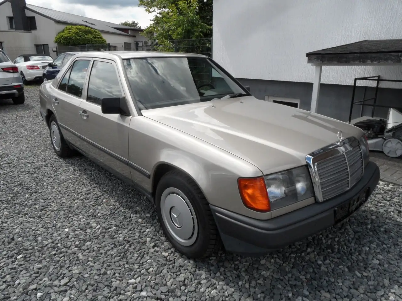 Mercedes-Benz 200 W124 Lim. 200E, sehr gepflegt, H-Kennzeichen, foto 6