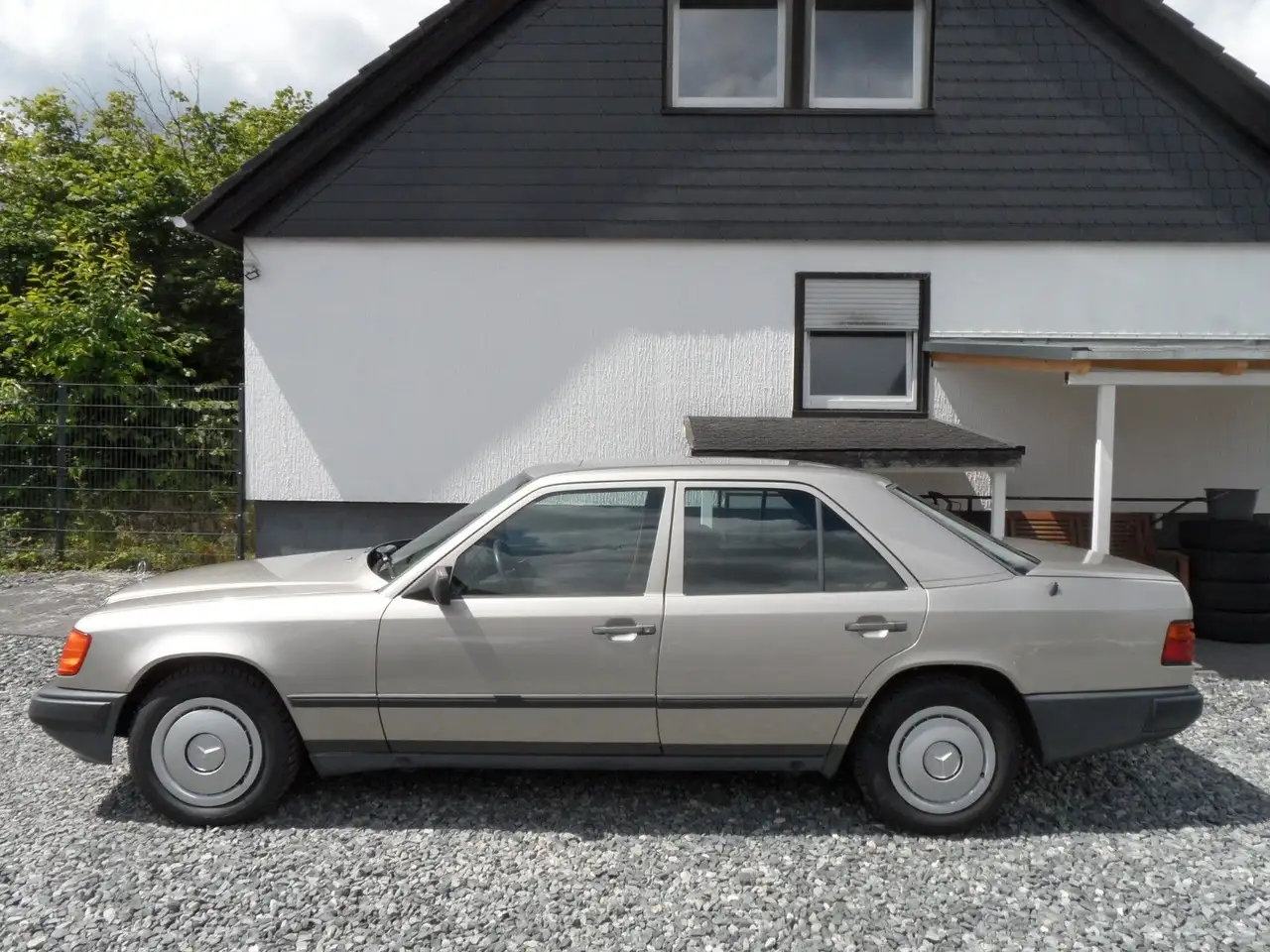 Mercedes-Benz 200 W124 Lim. 200E, sehr gepflegt, H-Kennzeichen, foto 4