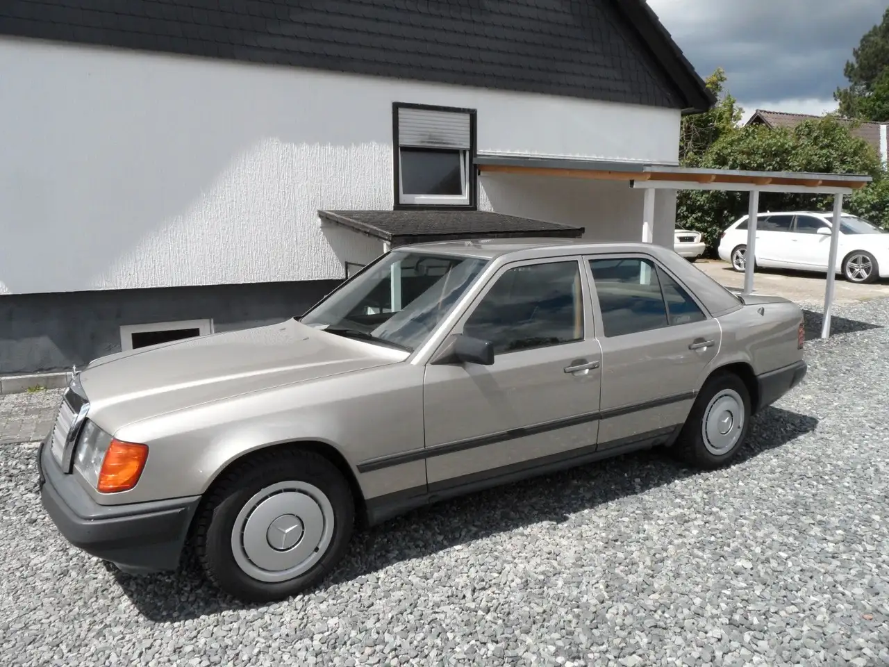 Mercedes-Benz 200 W124 Lim. 200E, sehr gepflegt, H-Kennzeichen, foto 2