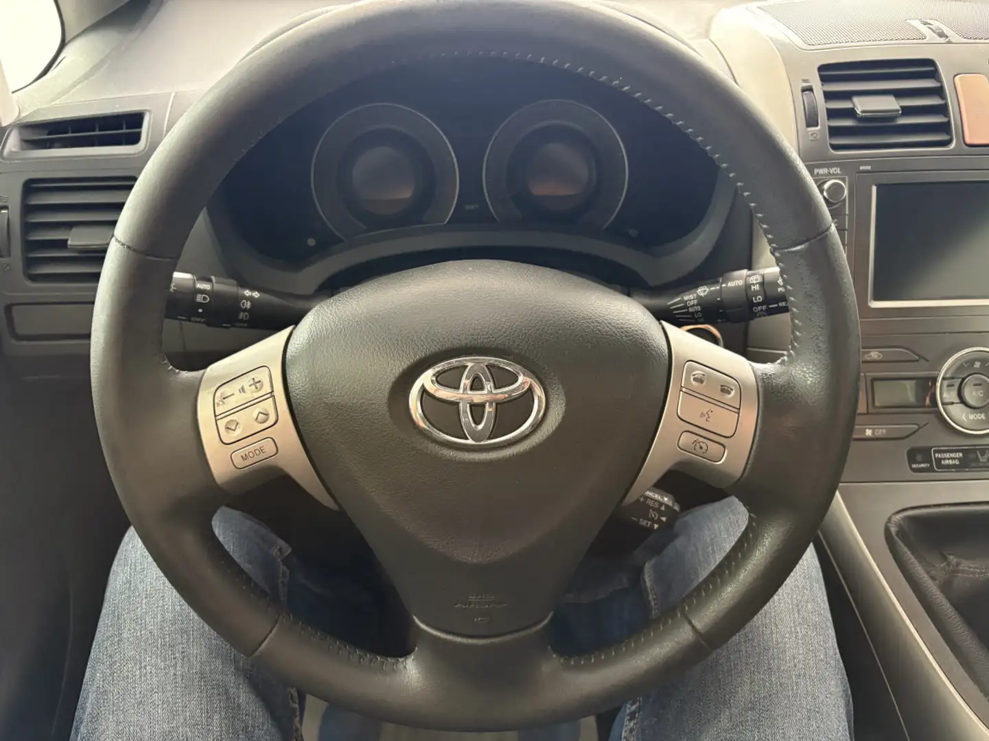 Toyota Auris 177 D-4D Clean Power - 2