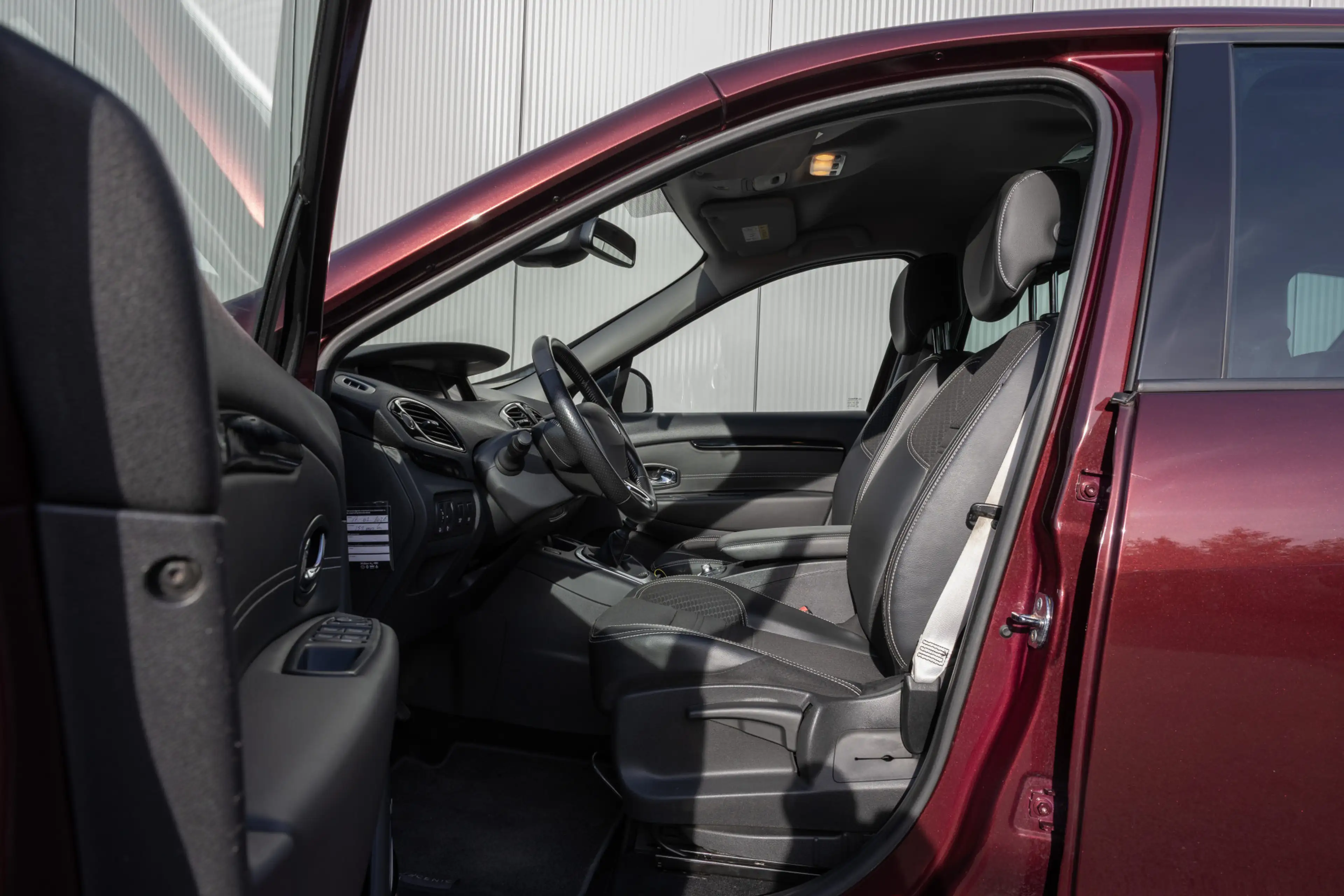 Renault Scenic 1.2 TCe Bose | NL-AUTO | TREKHAAK | NAVI | CAMERA — photo 9