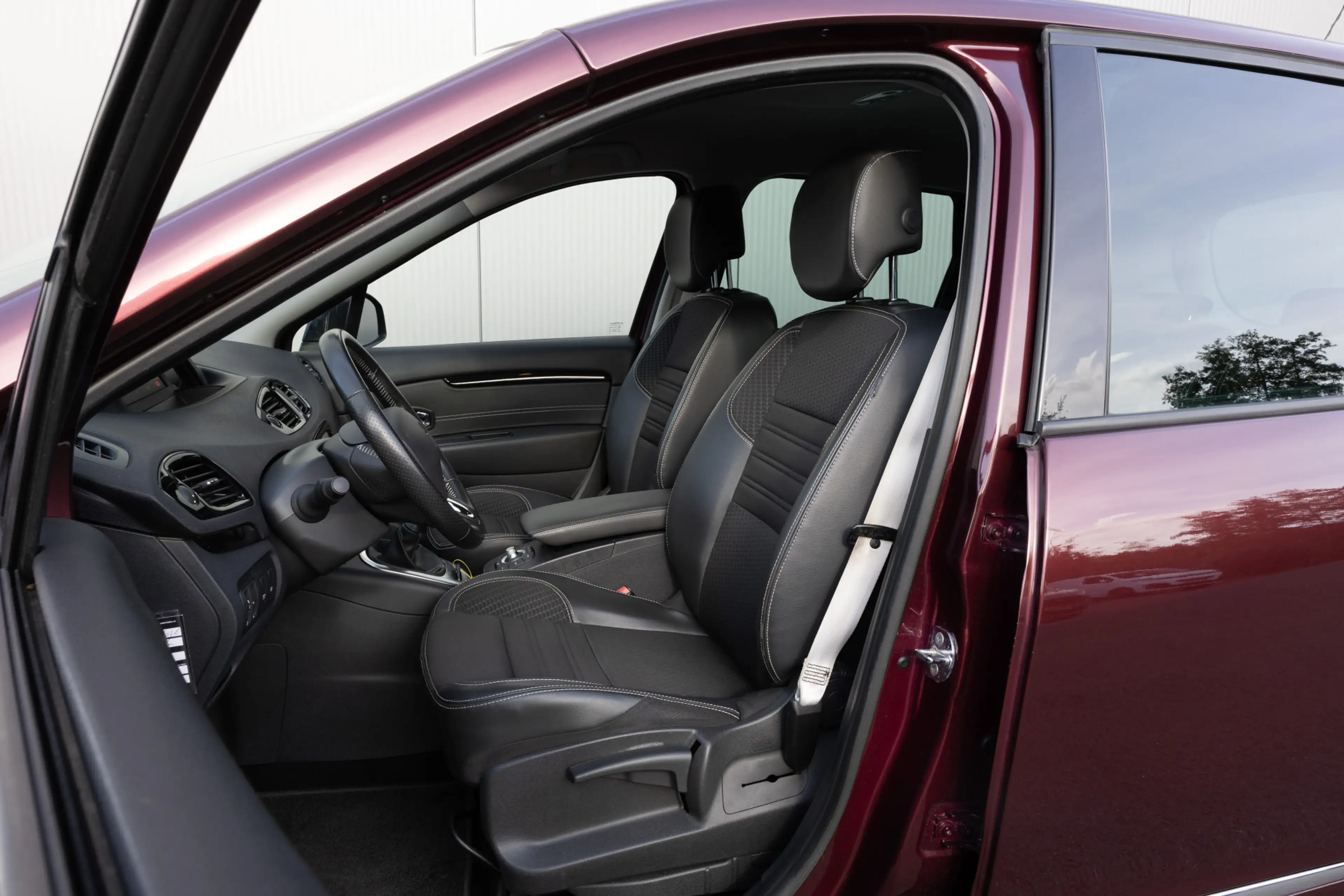 Renault Scenic 1.2 TCe Bose | NL-AUTO | TREKHAAK | NAVI | CAMERA — photo 10