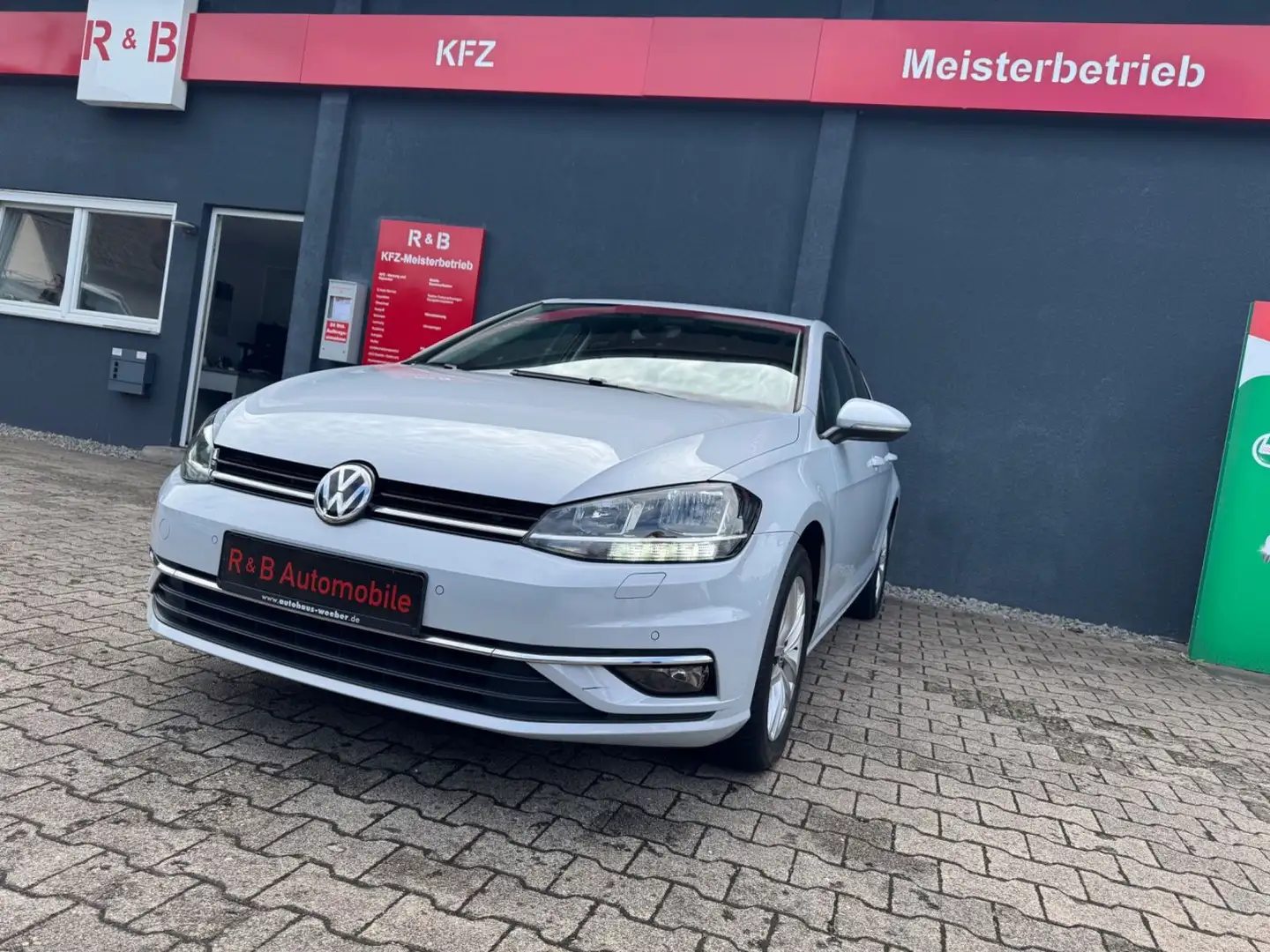 Volkswagen Golf VII Lim. Comfortline BMT/Start-Stopp*Automa Plateado - 1