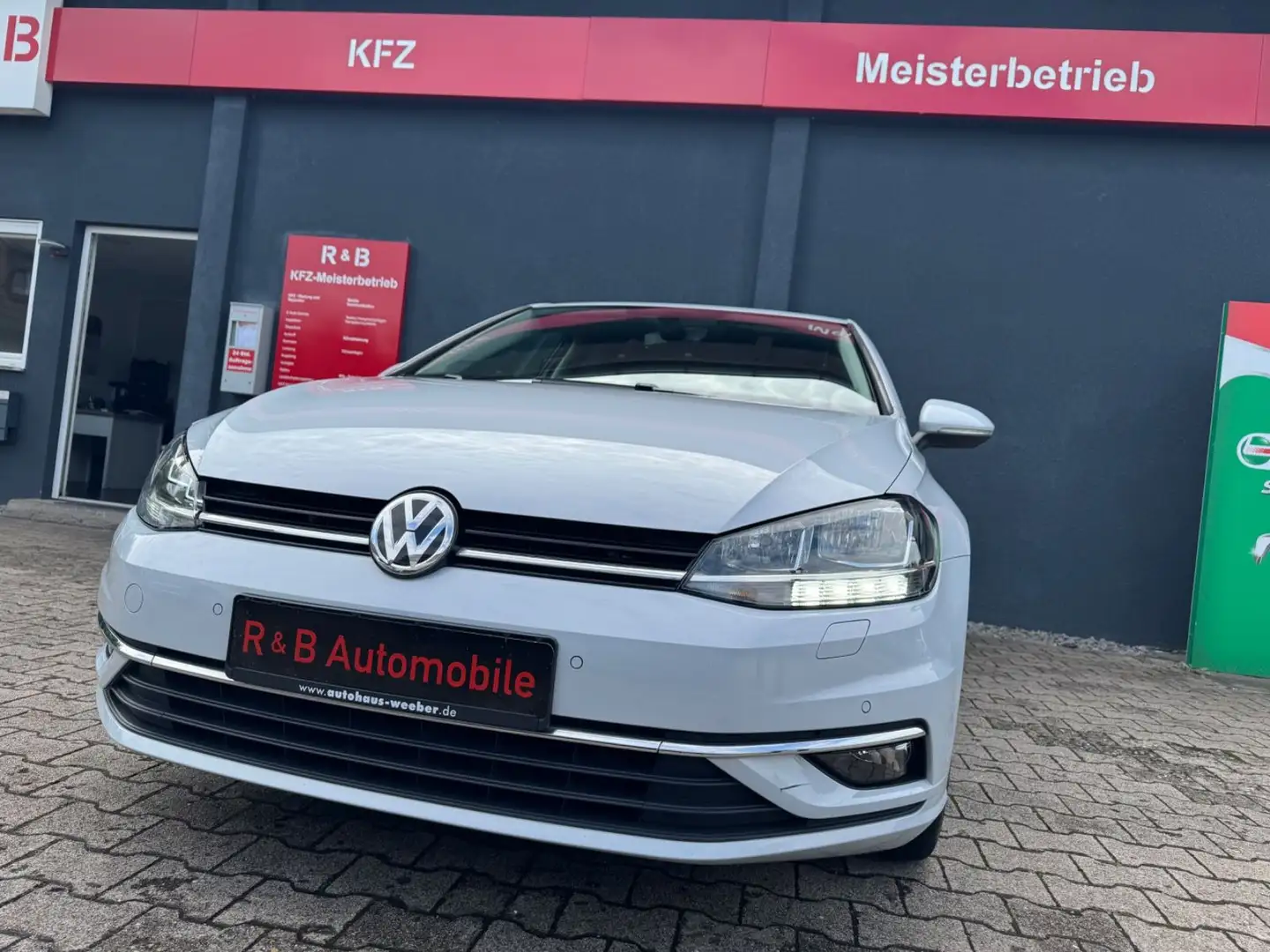 Volkswagen Golf VII Lim. Comfortline BMT/Start-Stopp*Automa Plateado - 2