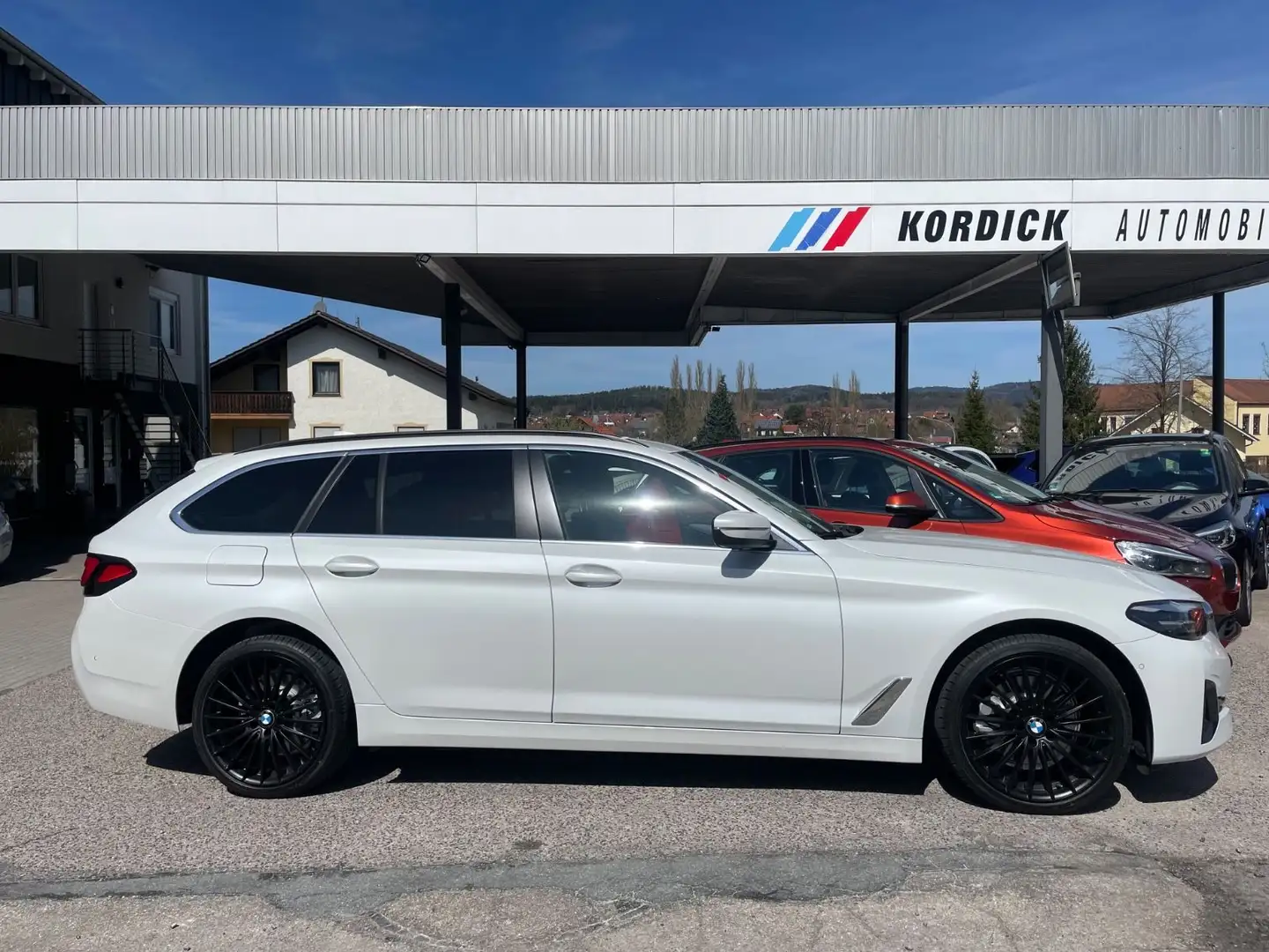 BMW 520 dA TOURING G31 LCI/LC"PROF"/CAM/SHZ Weiß - 1