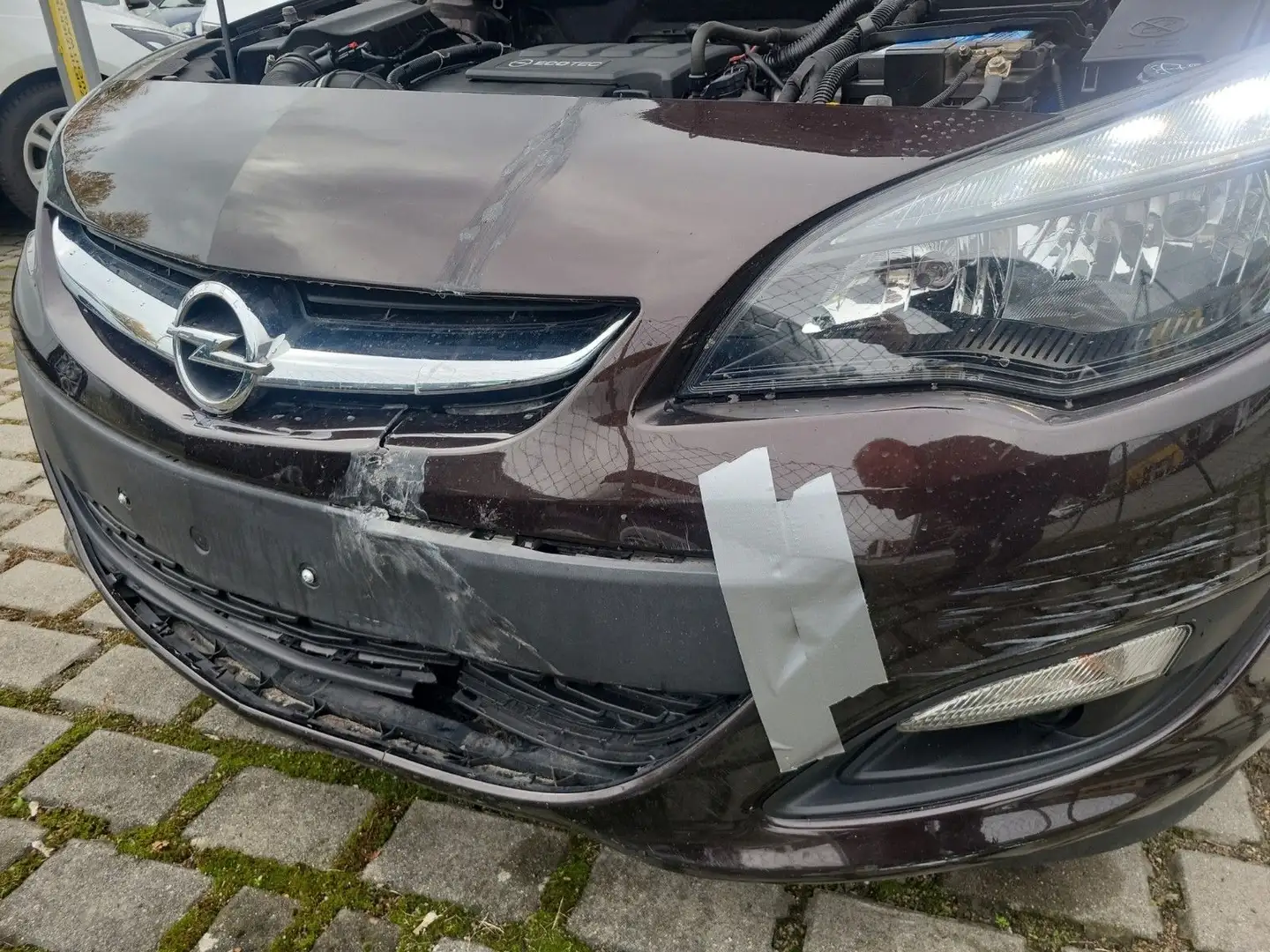 Opel Astra J 1.4 Turbo 140PS Sondermodell "Energy" Marrón - 2